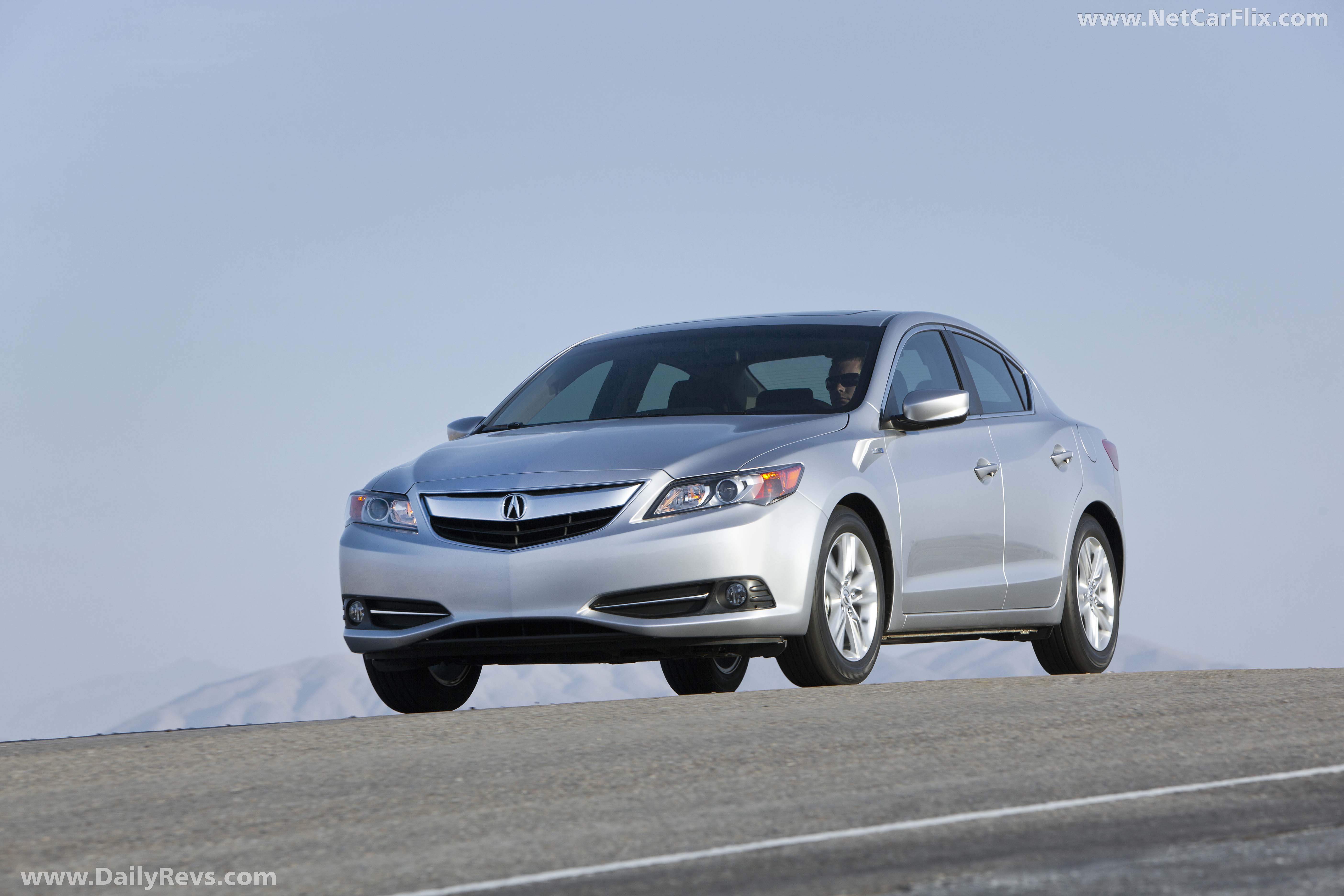 Image for 2013 Acura ILX - Exteriors, Interiors and Details