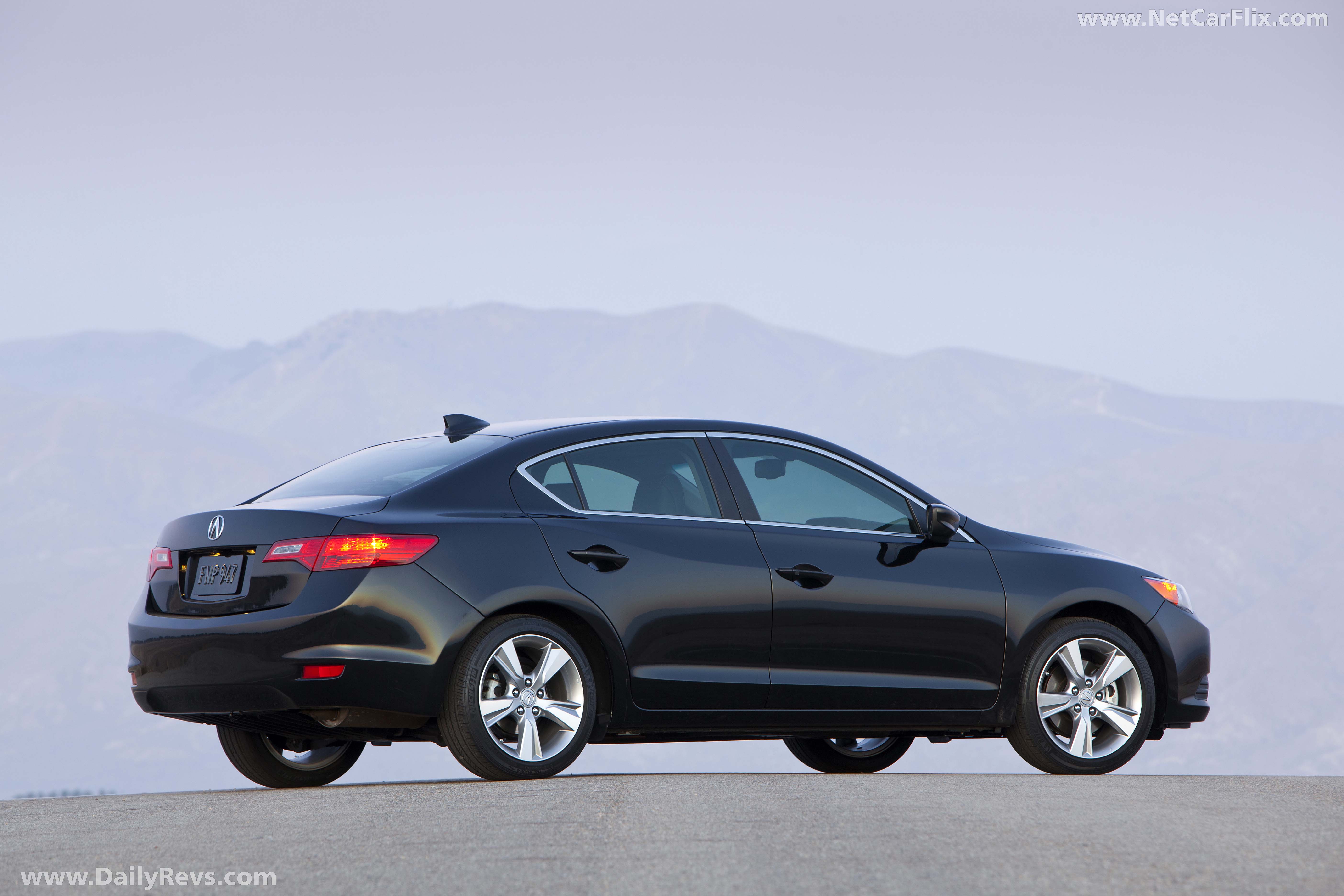 Image for 2013 Acura ILX - Exteriors, Interiors and Details