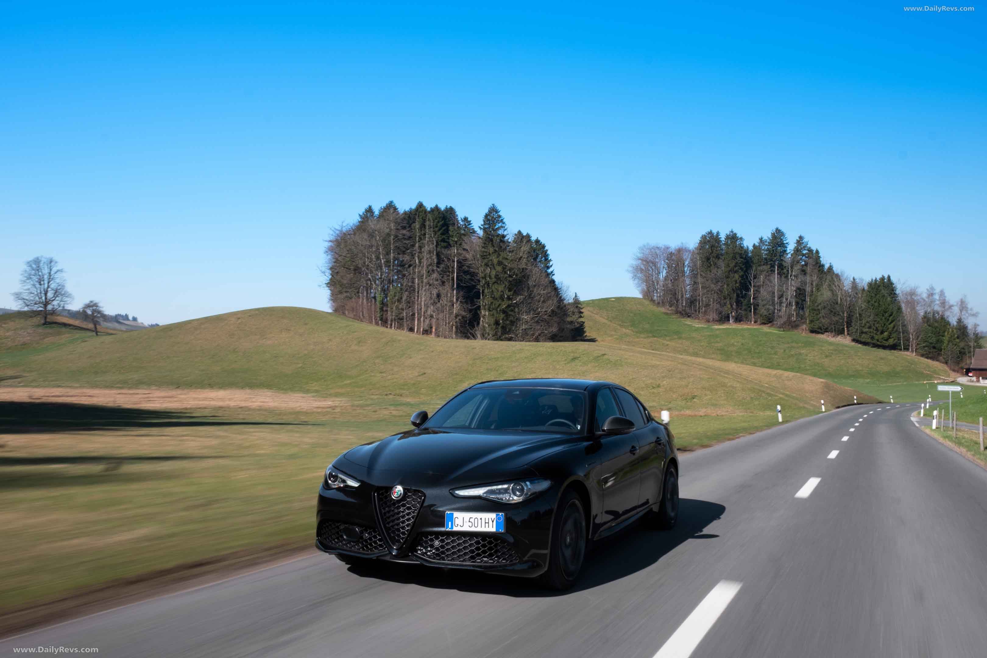 Image for 2022 Alfa Romeo Giulia Estrema - Exteriors, Interiors and Details