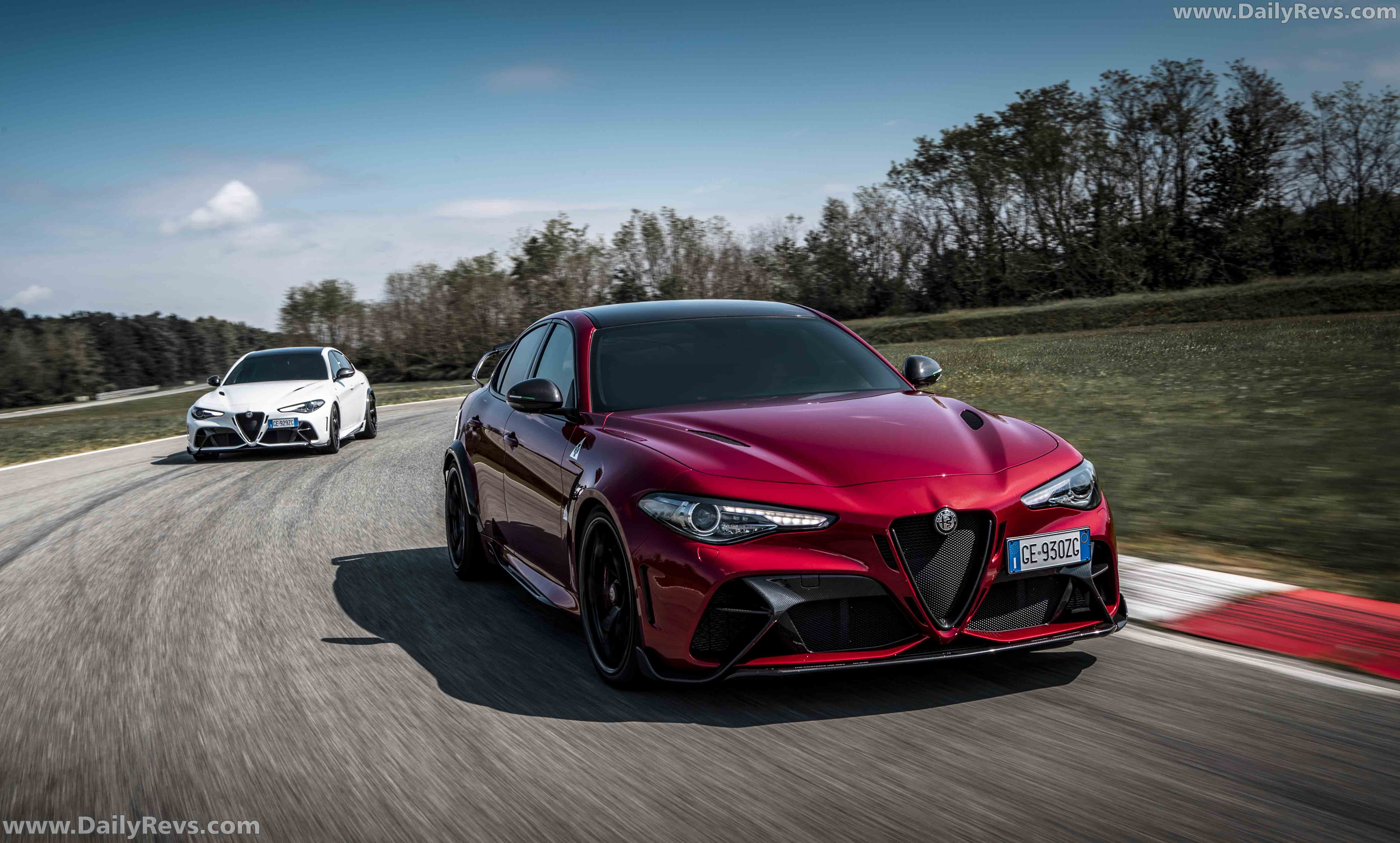 Image for 2021 Alfa Romeo Giulia GTA ETNA Red - Exteriors, Interiors and Details