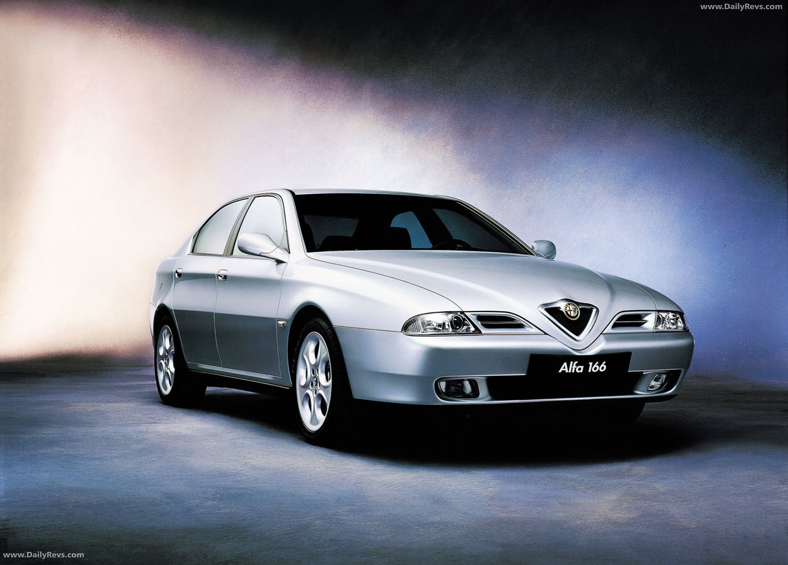 Image for 1998 Alfa Romeo 166 - Exteriors, Interiors and Details