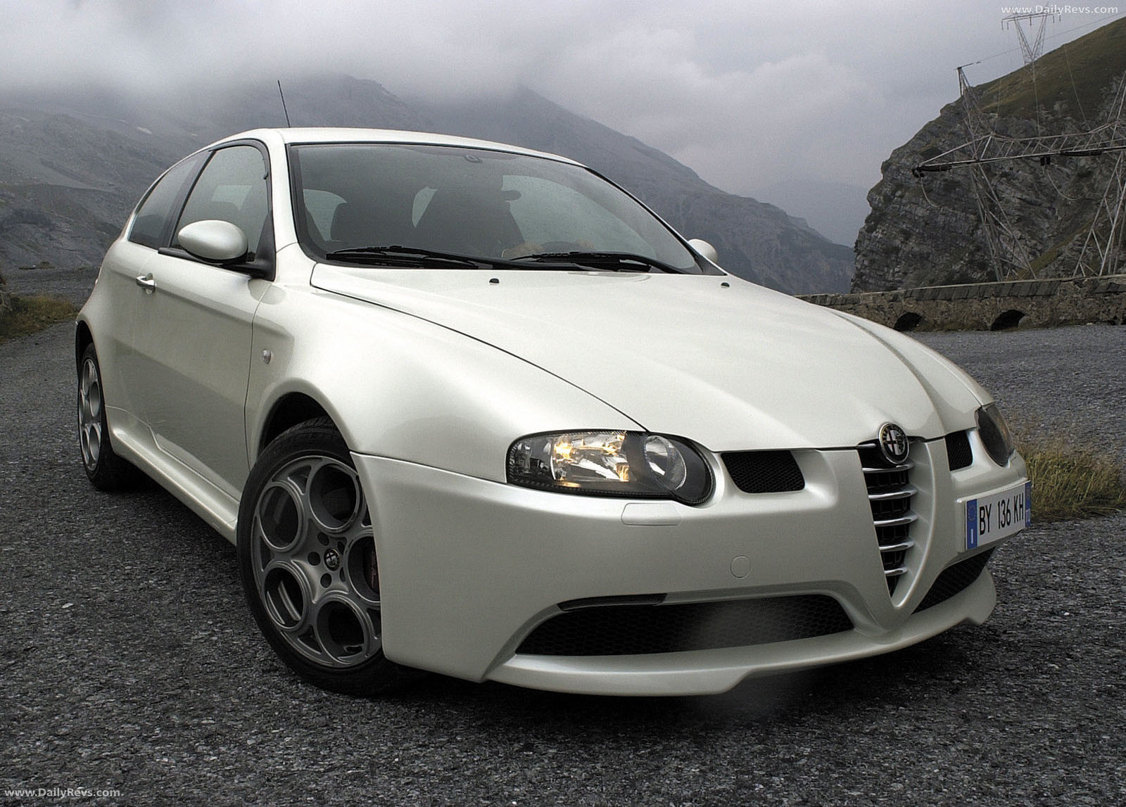 Image for 2002 Alfa Romeo 147 GTA - Exteriors, Interiors and Details