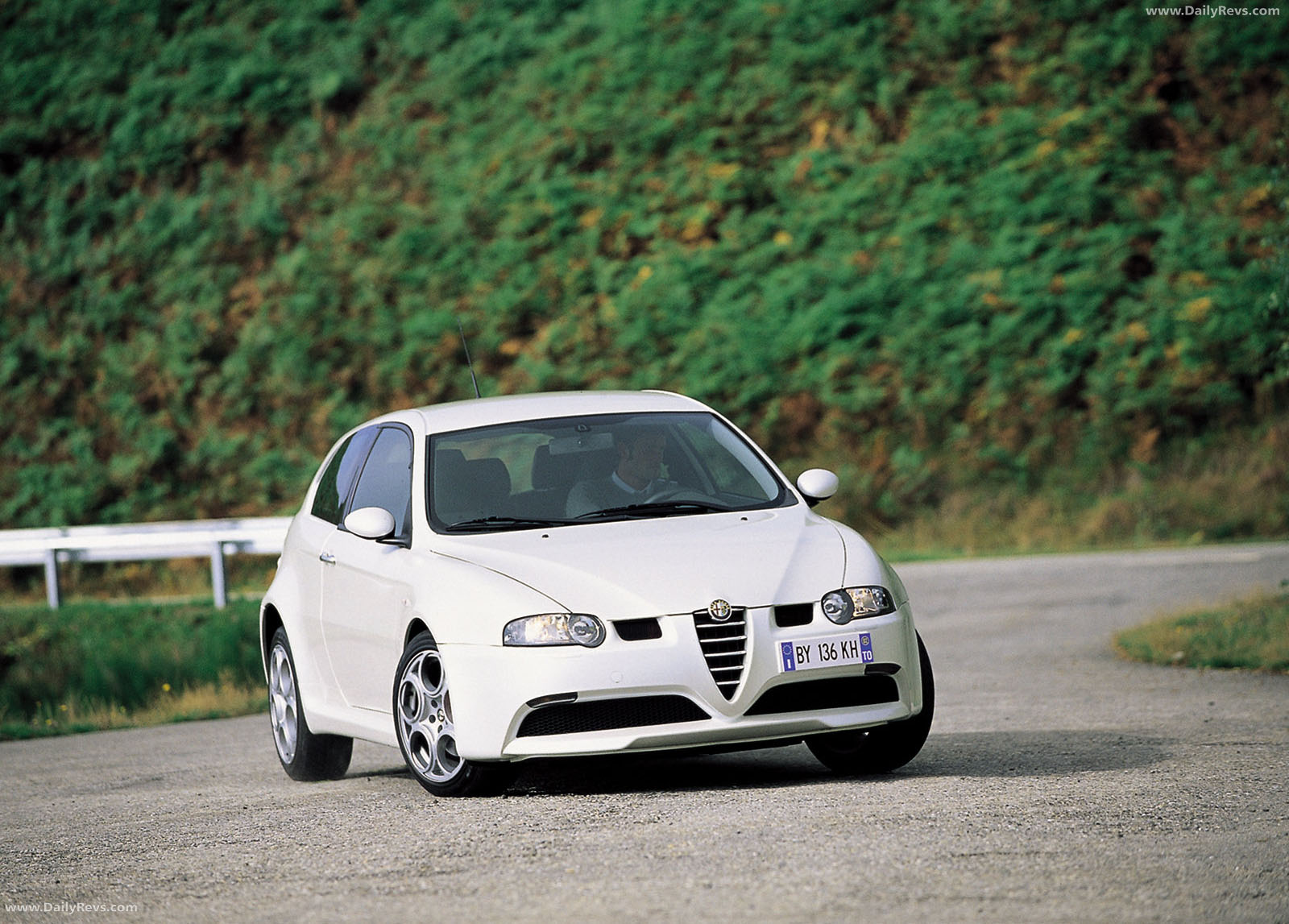 Image for 2002 Alfa Romeo 147 GTA - Exteriors, Interiors and Details