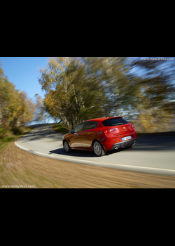 Image for 2015 Alfa Romeo Giulietta Sprint - Exteriors, Interiors and Details