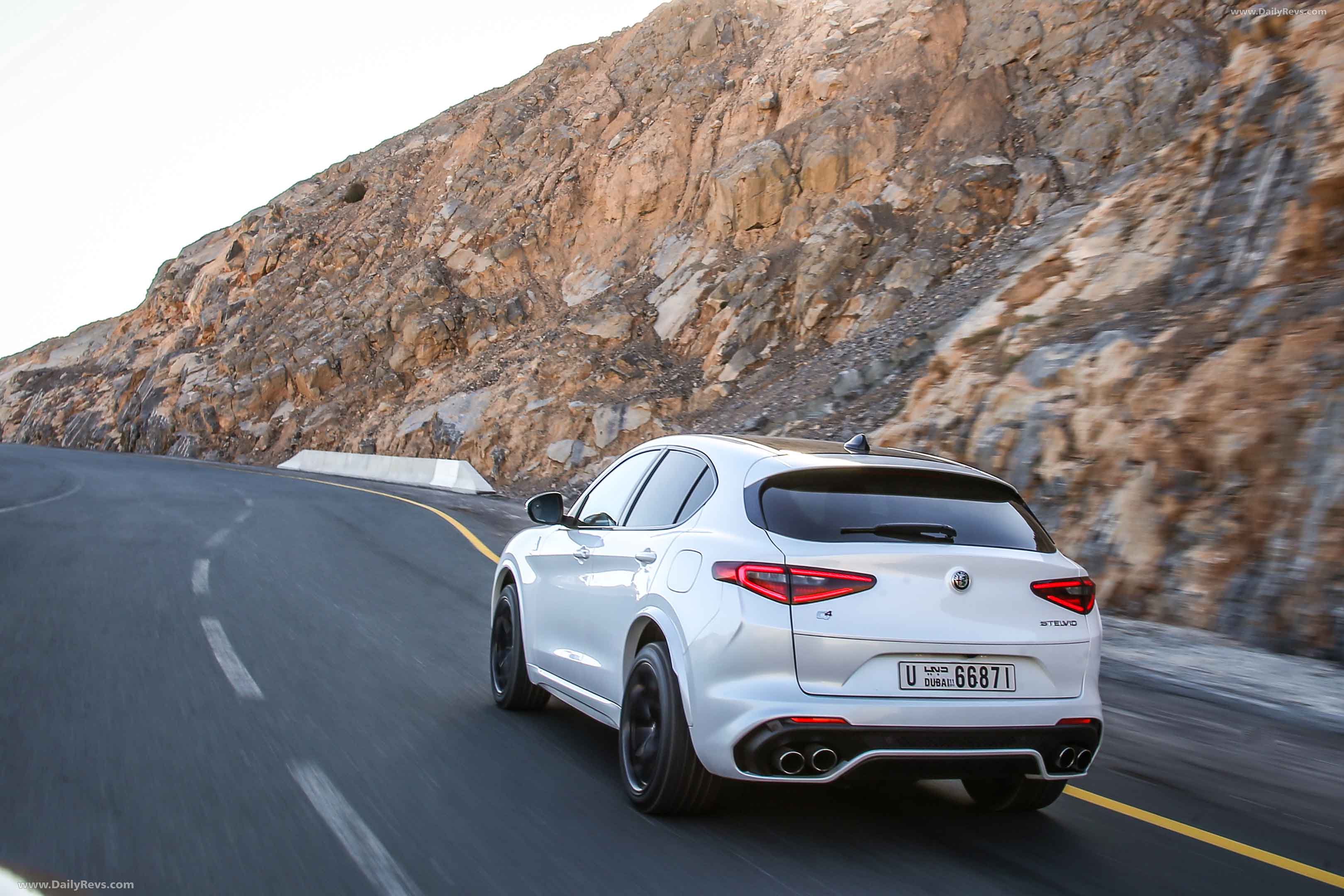 Image for 2018 Alfa Romeo Stelvio Quadrifoglio - Exteriors, Interiors and Details