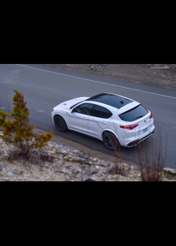 Image for 2018 Alfa Romeo Stelvio Quadrifoglio US - Exteriors, Interiors and Details