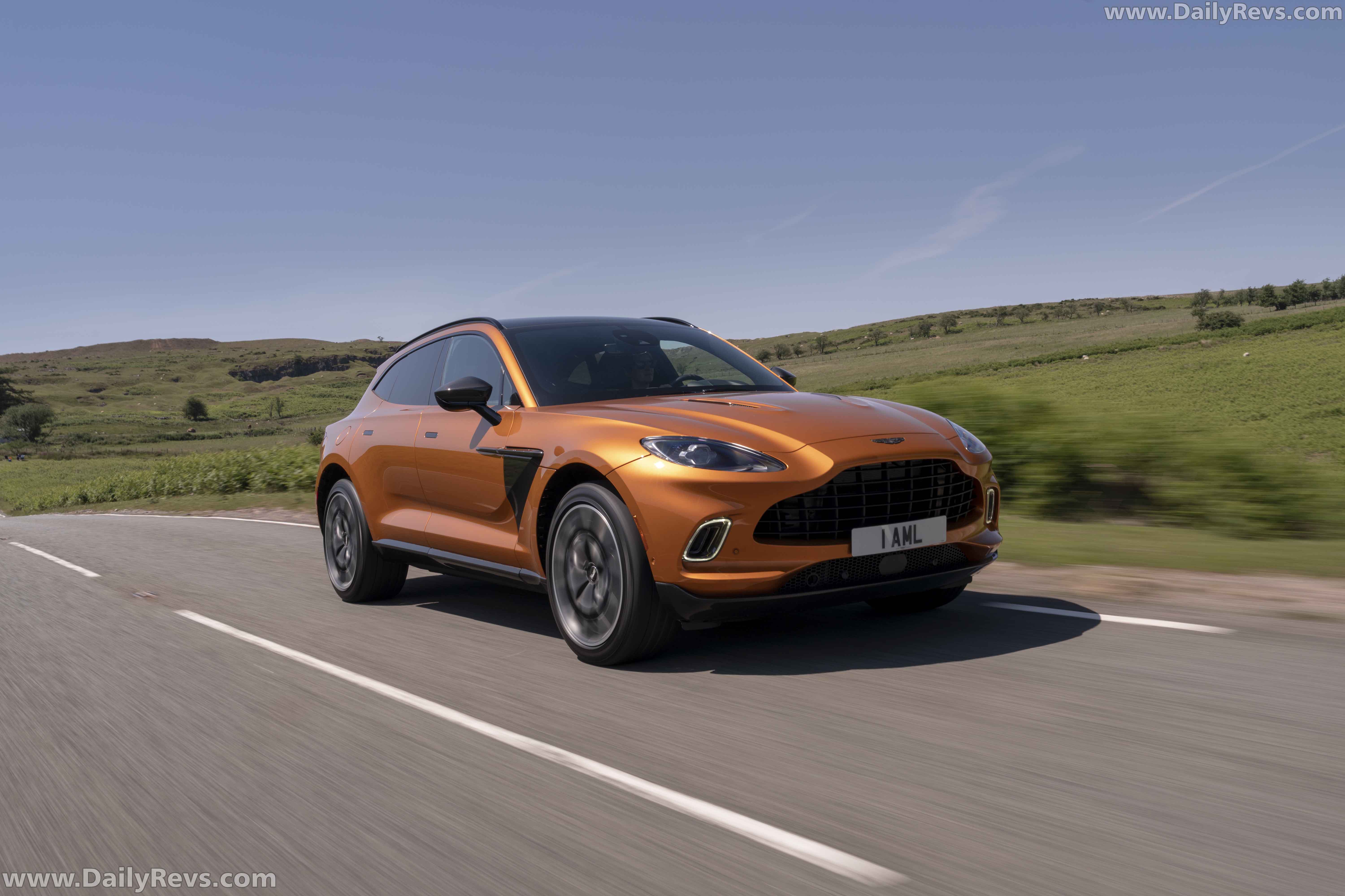 Image for 2021 Aston Martin DBX Golden Saffron - Exteriors, Interiors and Details