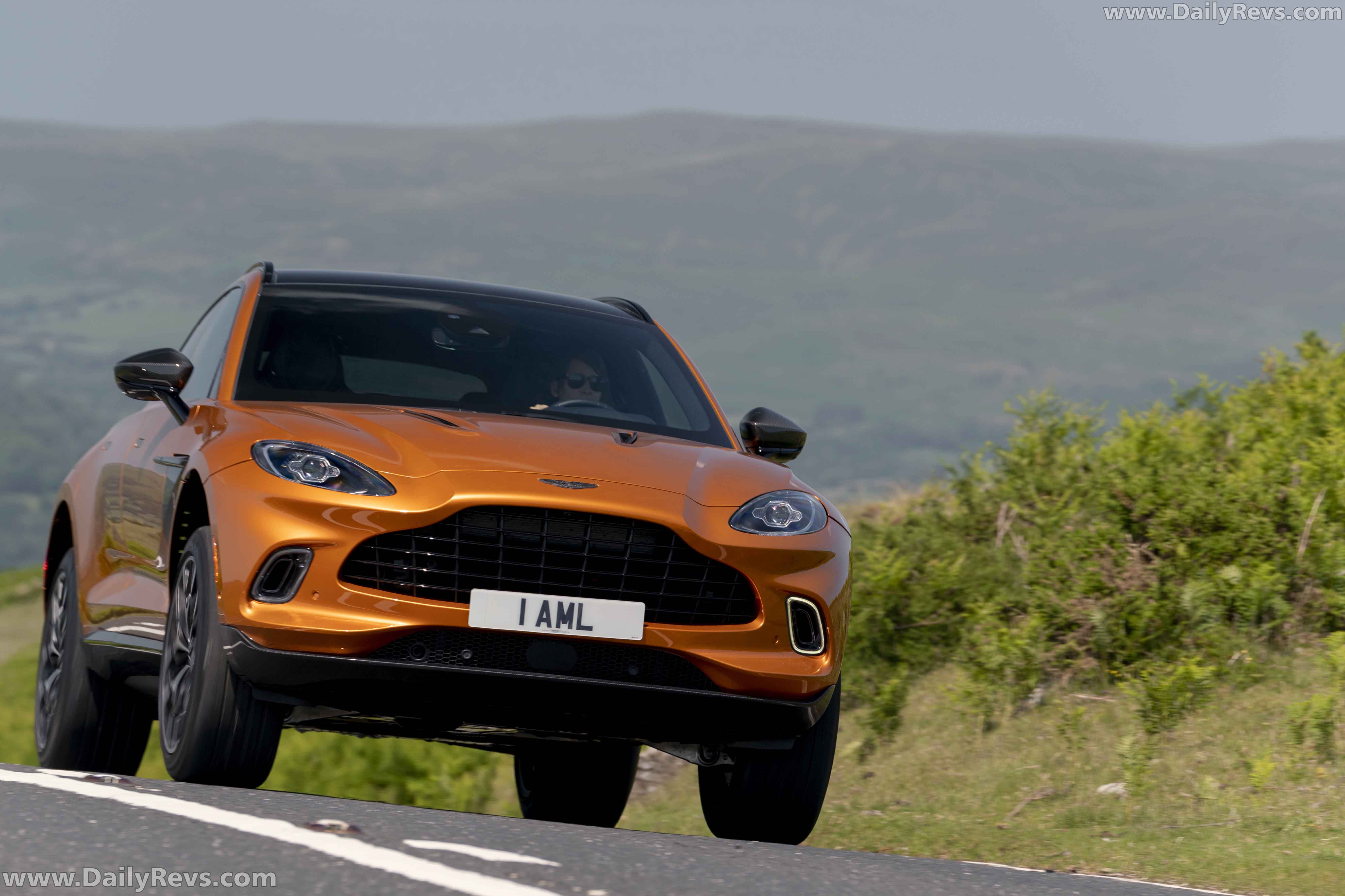 Image for 2021 Aston Martin DBX Golden Saffron - Exteriors, Interiors and Details