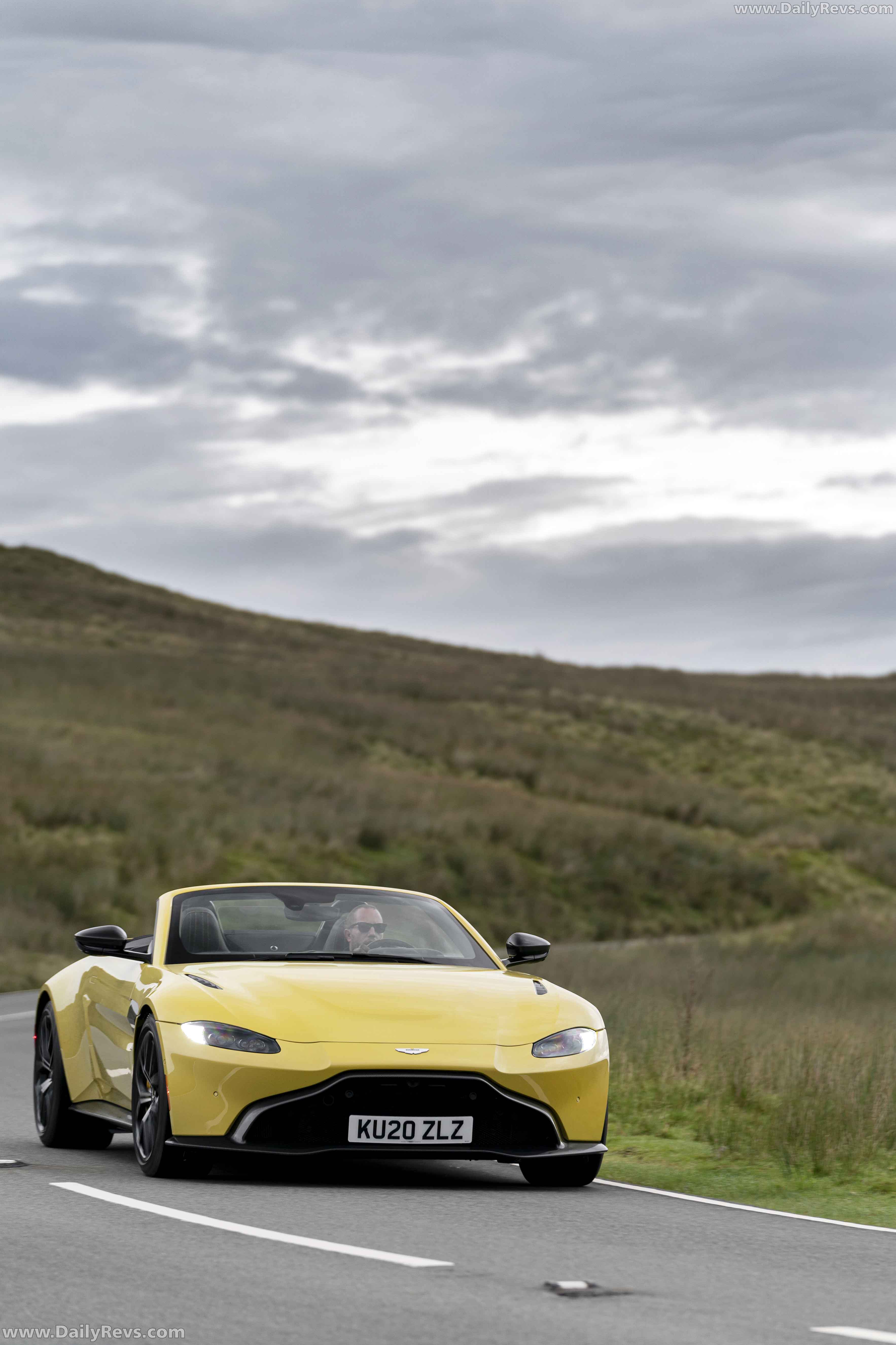 Image for 2021 Aston Martin Vantage Roadster Yellow Tang - Exteriors, Interiors and Details