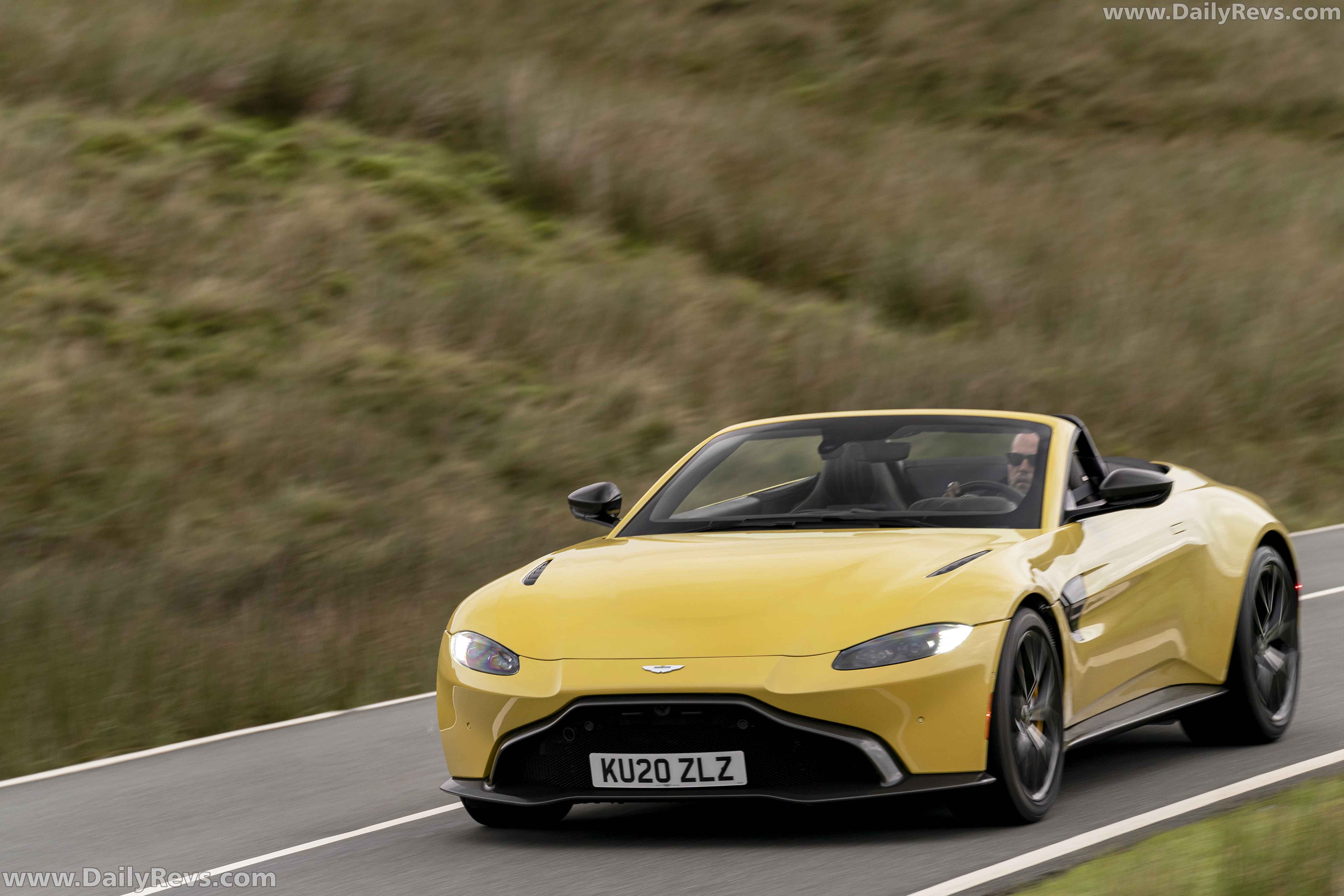 Image for 2021 Aston Martin Vantage Roadster Yellow Tang - Exteriors, Interiors and Details