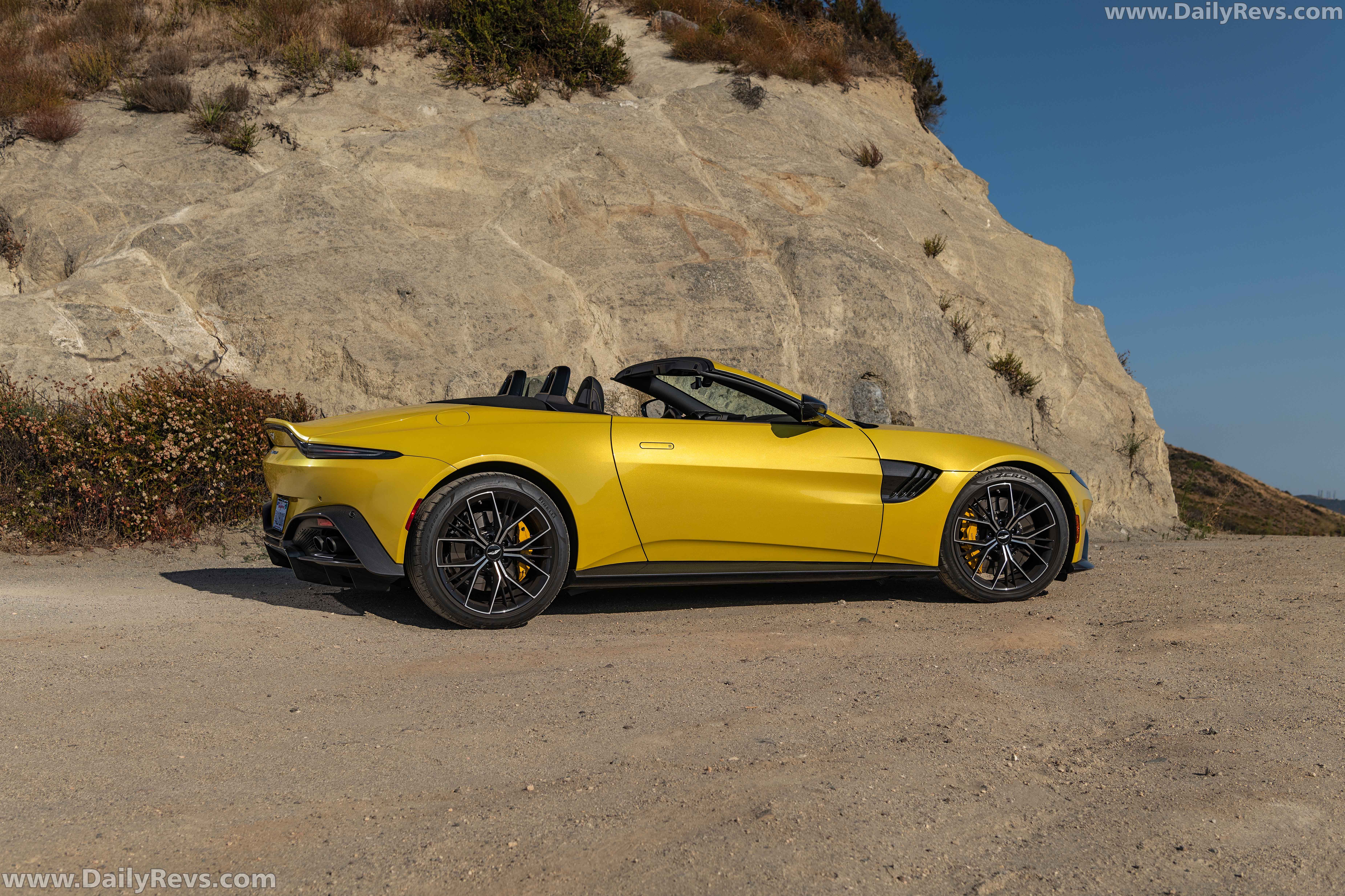 Image for 2021 Aston Martin Vantage Roadster US - Exteriors, Interiors and Details