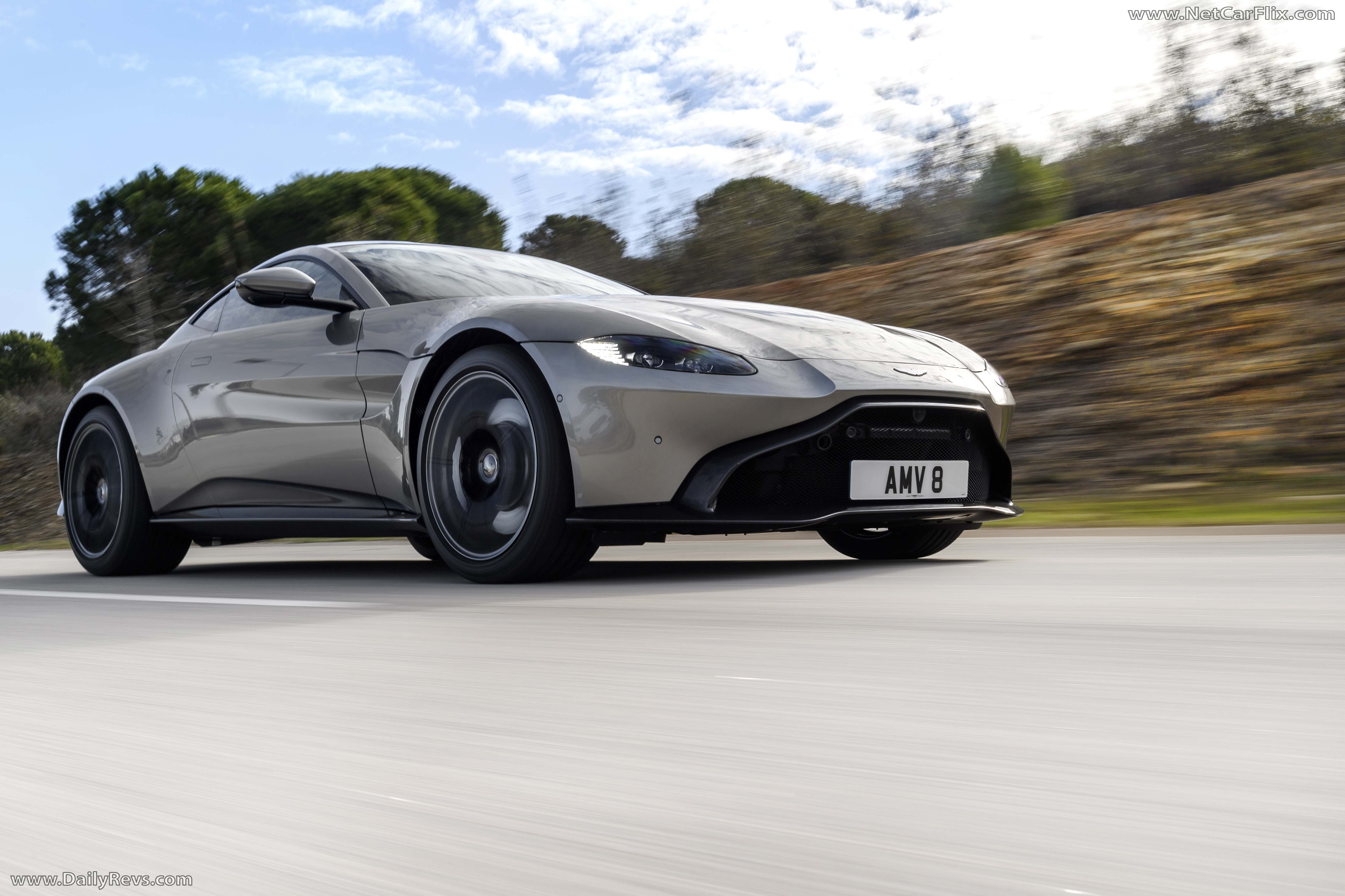 Image for 2019 Aston Martin Vantage Tungsten Silver - Exteriors, Interiors and Details