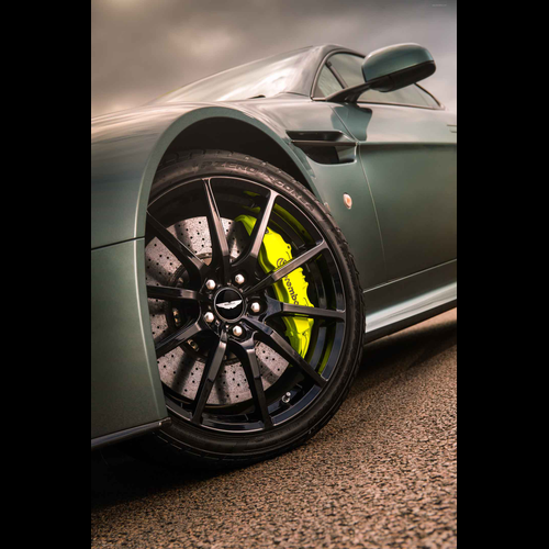 Image for 2018 Aston Martin Vantage AMR - Exteriors, Interiors and Details