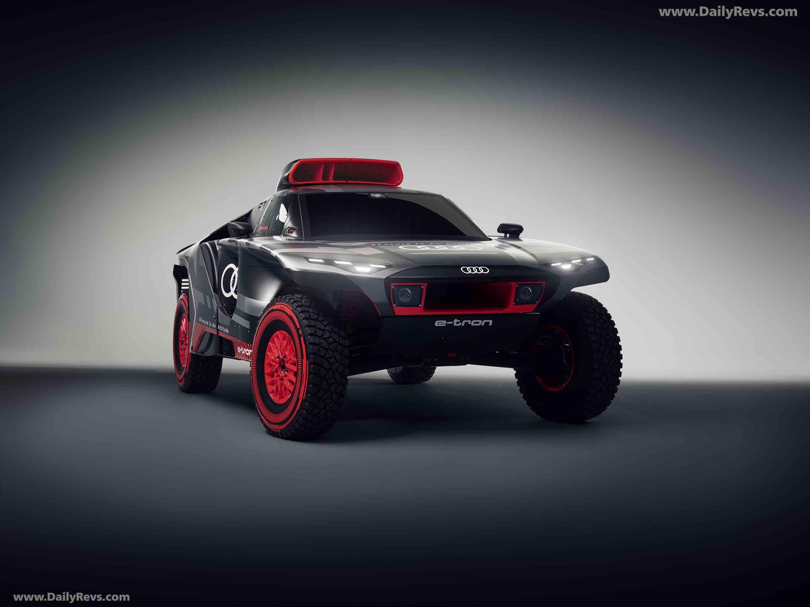 Image for 2022 Audi RS Q e-tron Dakar Rally - Exteriors, Interiors and Details