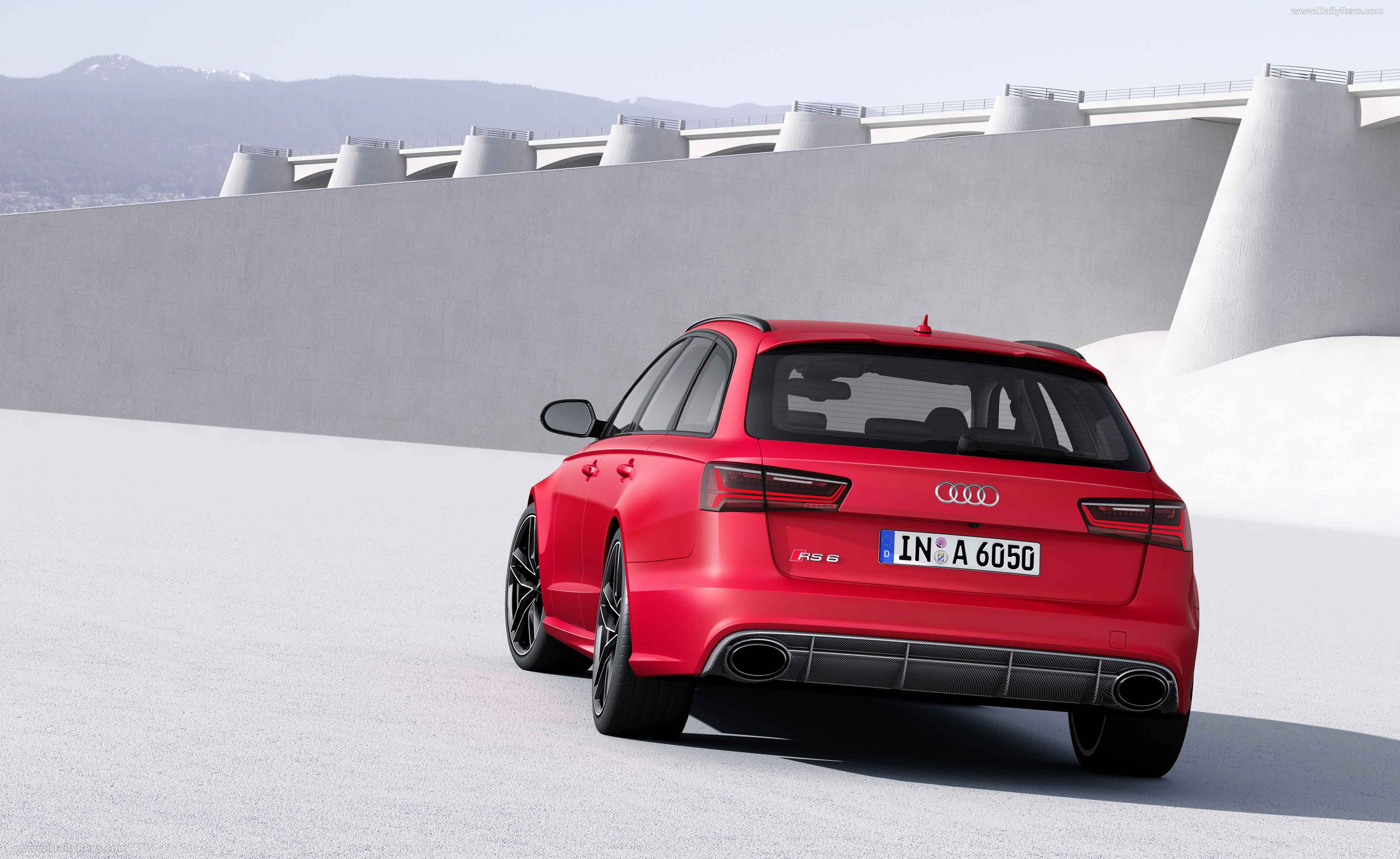 Image for 2015 Audi RS6 Avant - Exteriors, Interiors and Details