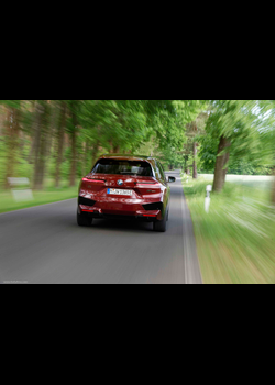 Image for 2022 BMW iX M60 Aventurin Red Metallic i20 - Exteriors, Interiors and Details