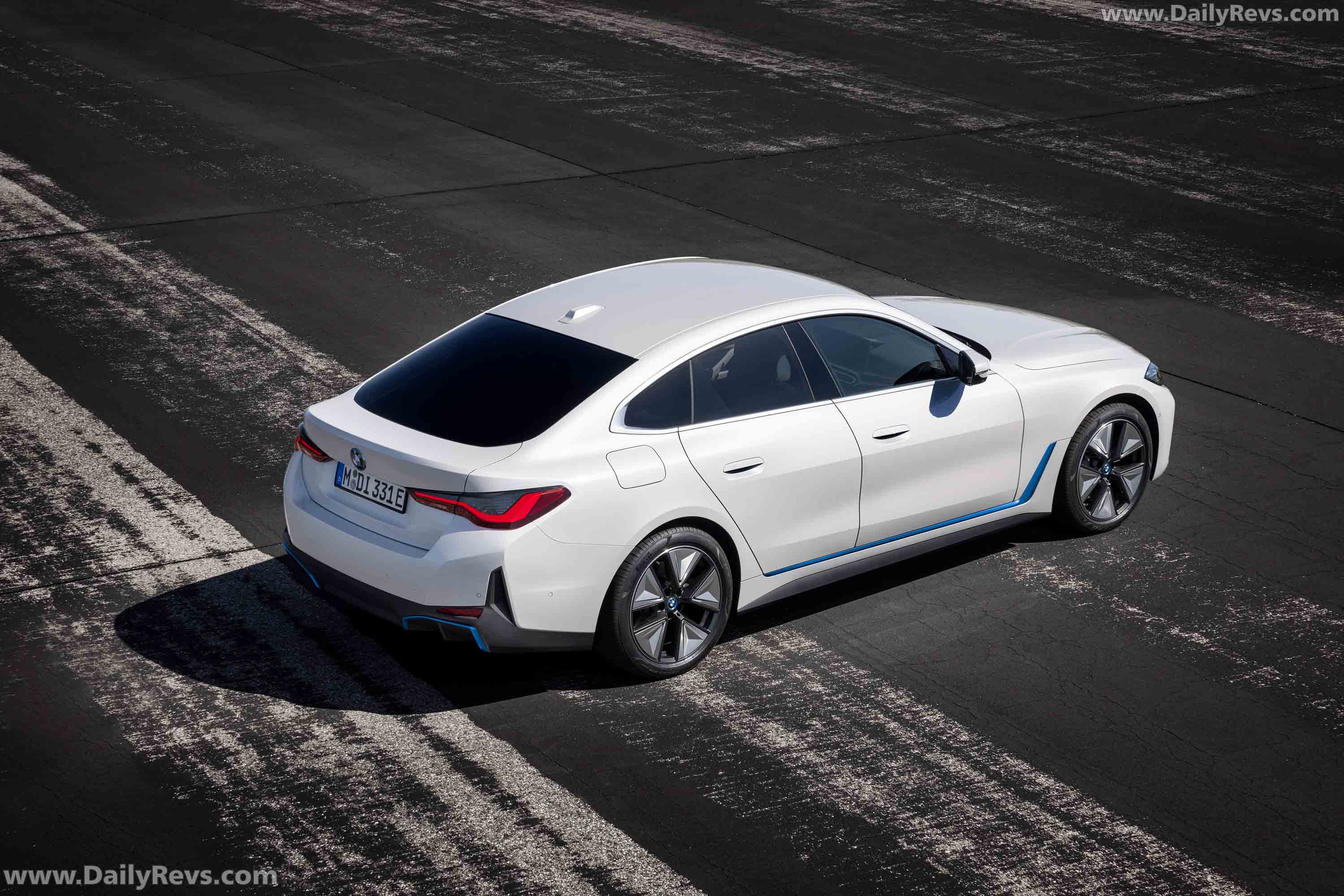 Picture of 2022 BMW i4 eDrive40
