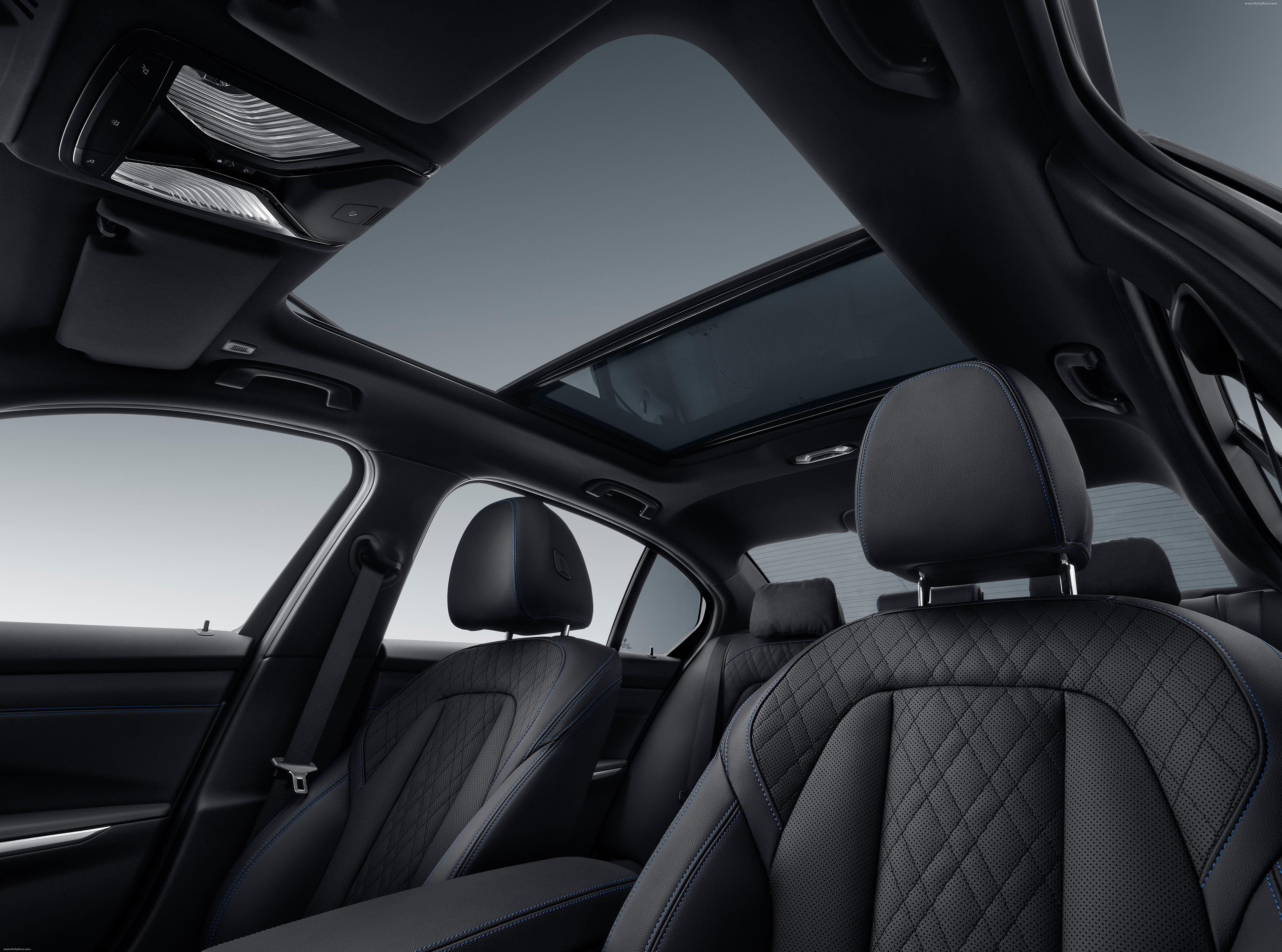 Picture of 2023 BMW 330 Li