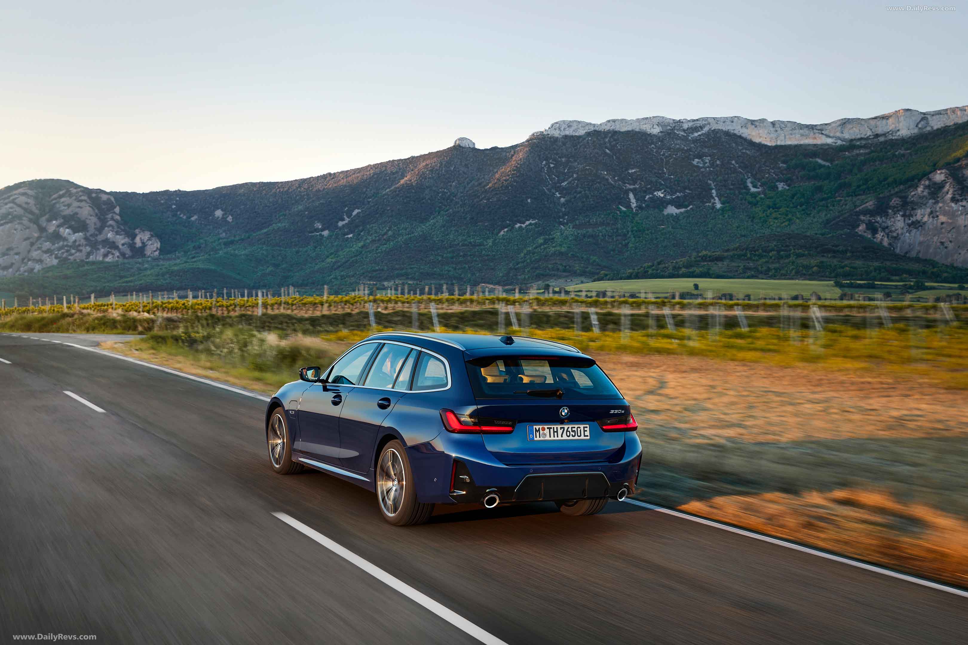 Image for 2023 BMW 3-Series Touring G21 - Exteriors, Interiors and Details