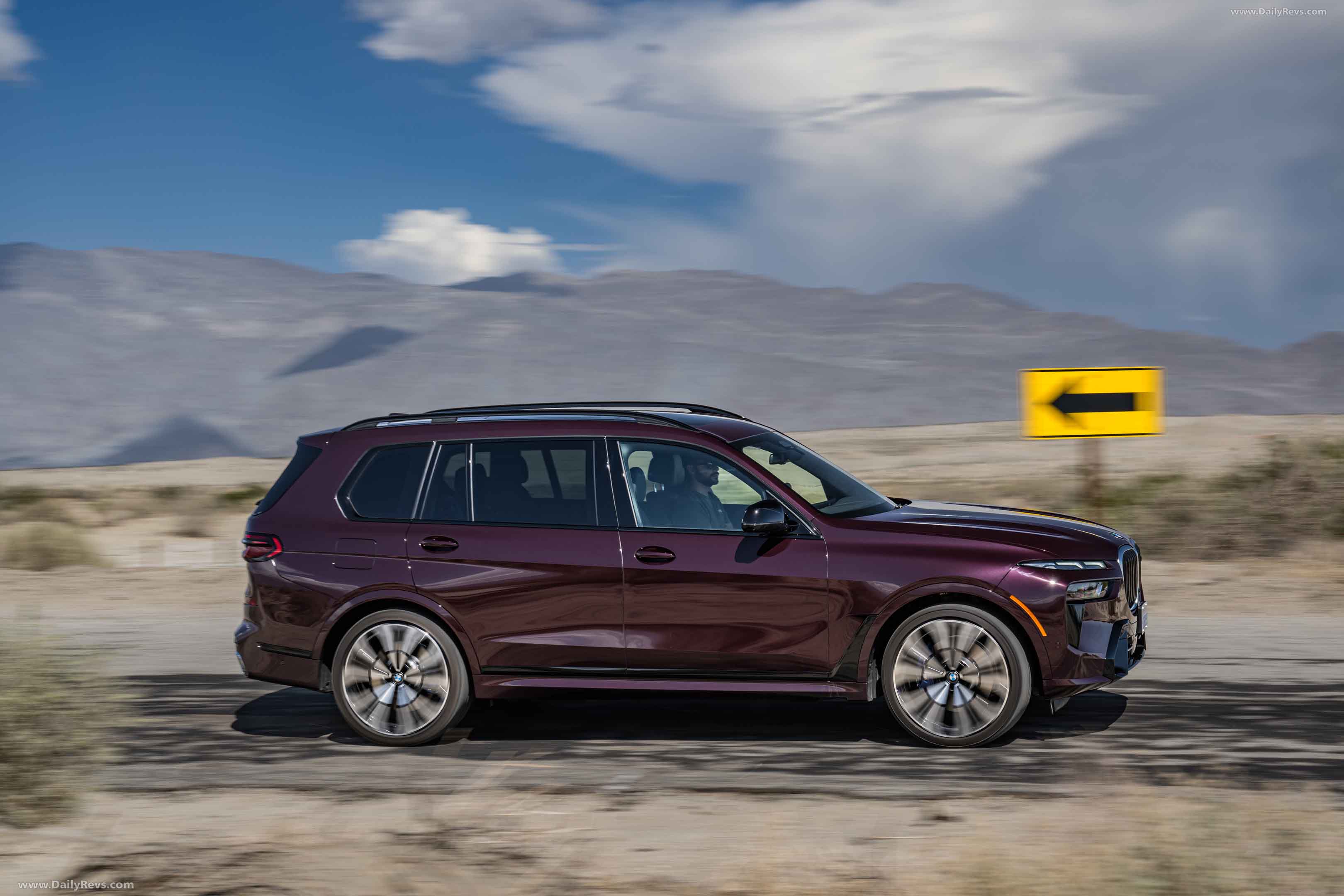 Image for 2023 BMW X7 M60i Ametrin G07 - Exteriors, Interiors and Details