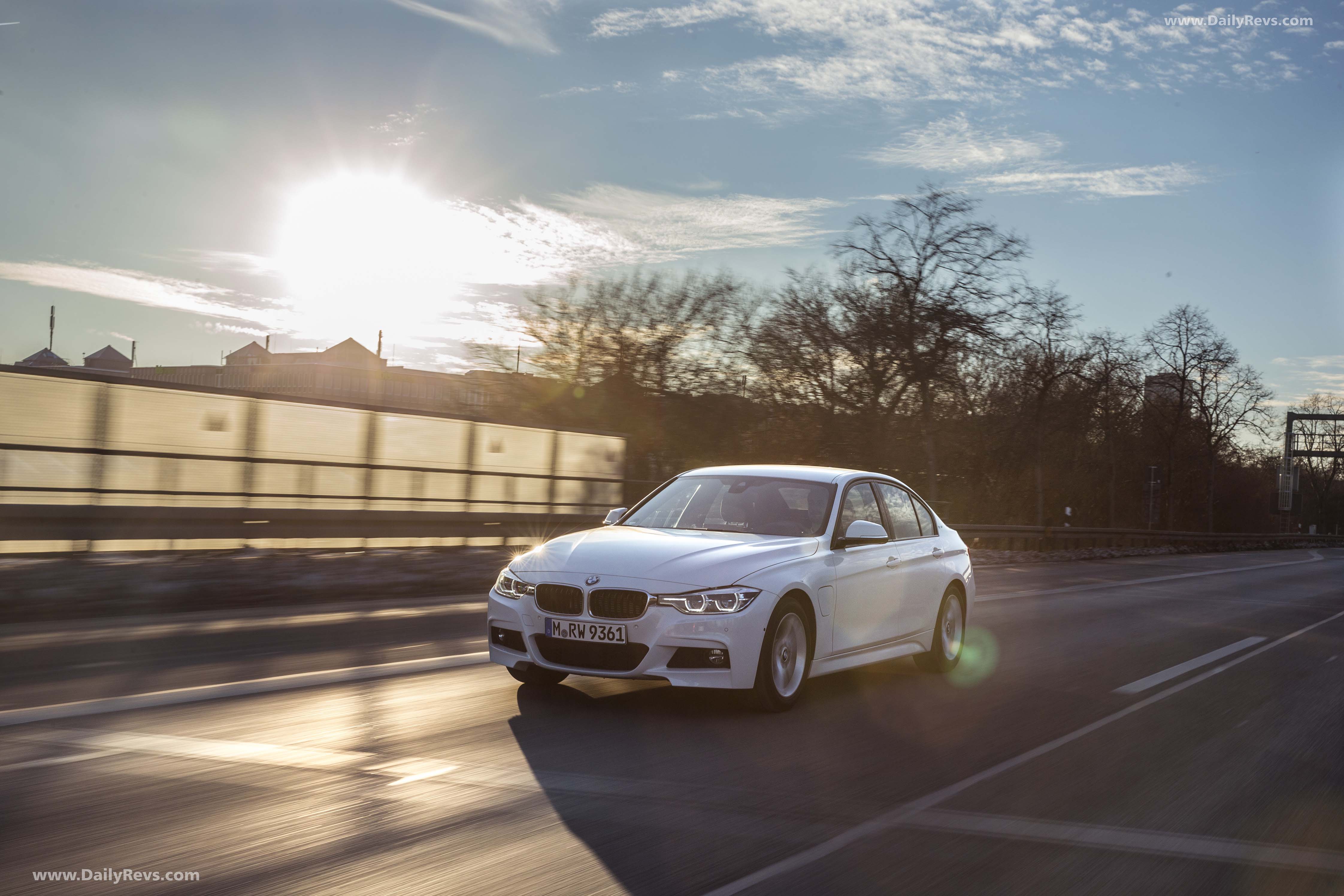 Image for 2016 BMW 330e F30 LCI - Exteriors, Interiors and Details