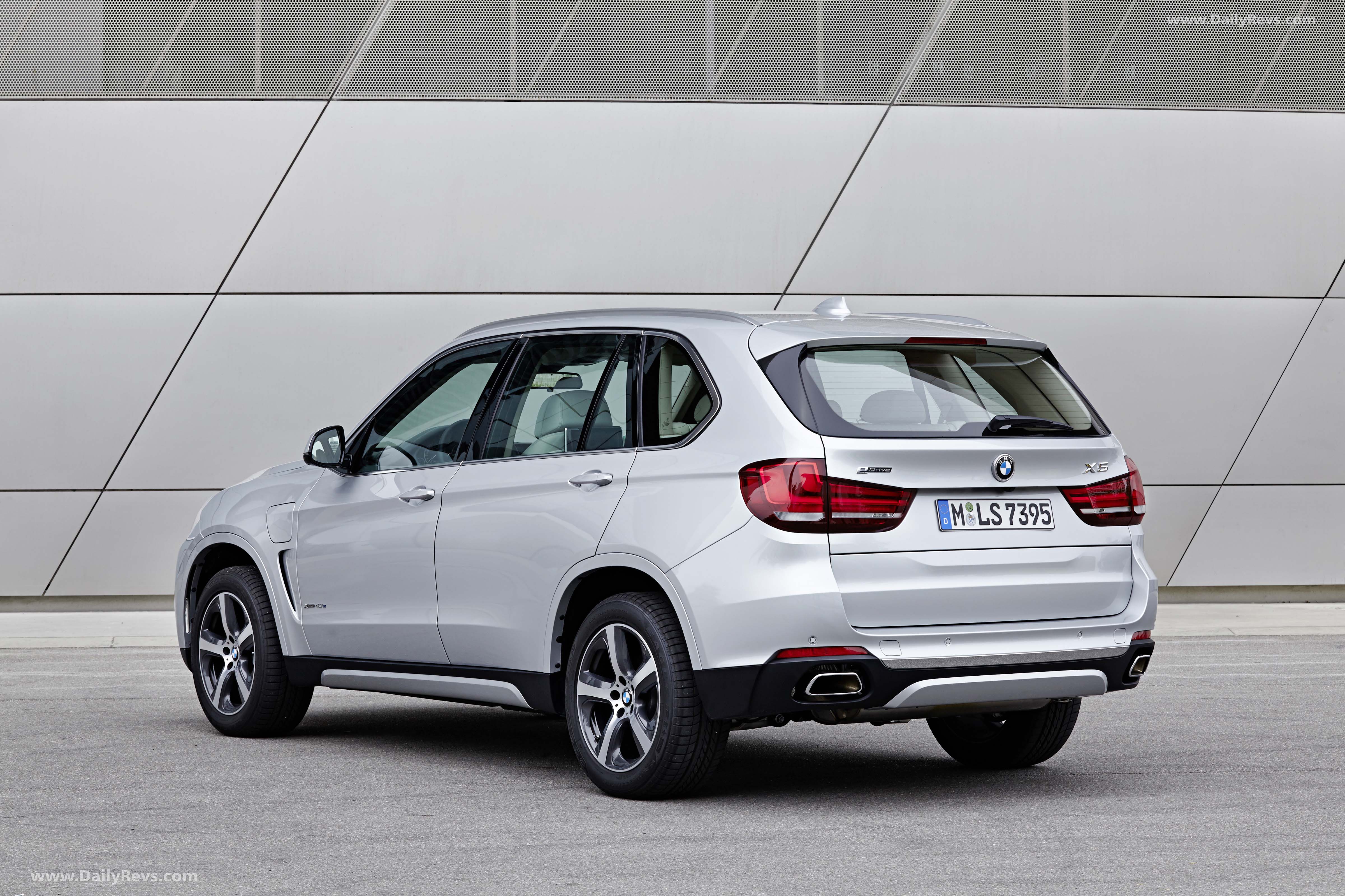 Image for 2016 BMW X5 xDrive40e F15 - Exteriors, Interiors and Details