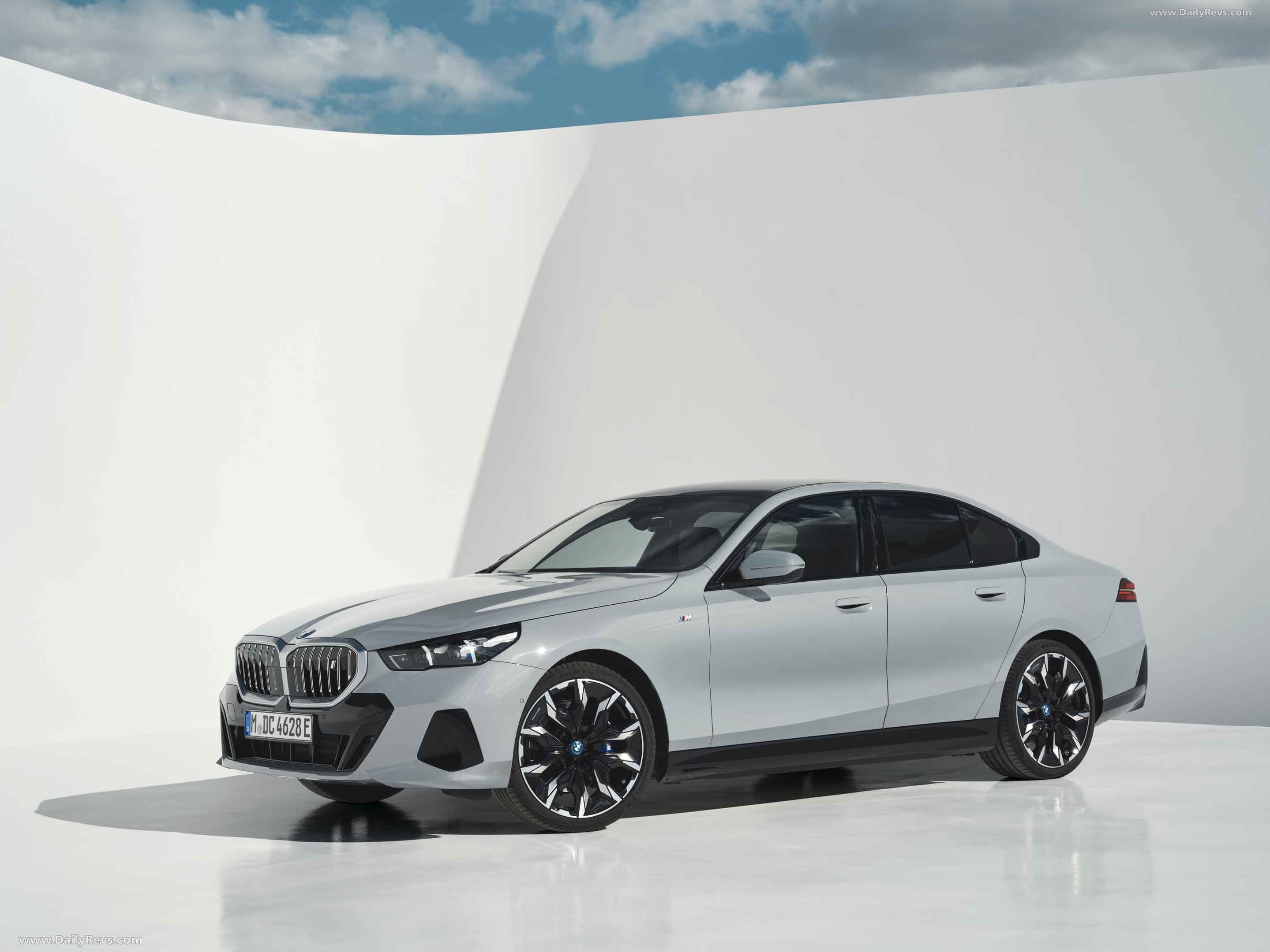 Image for 2024 BMW i5 eDrive40 M60 - Exteriors, Interiors and Details