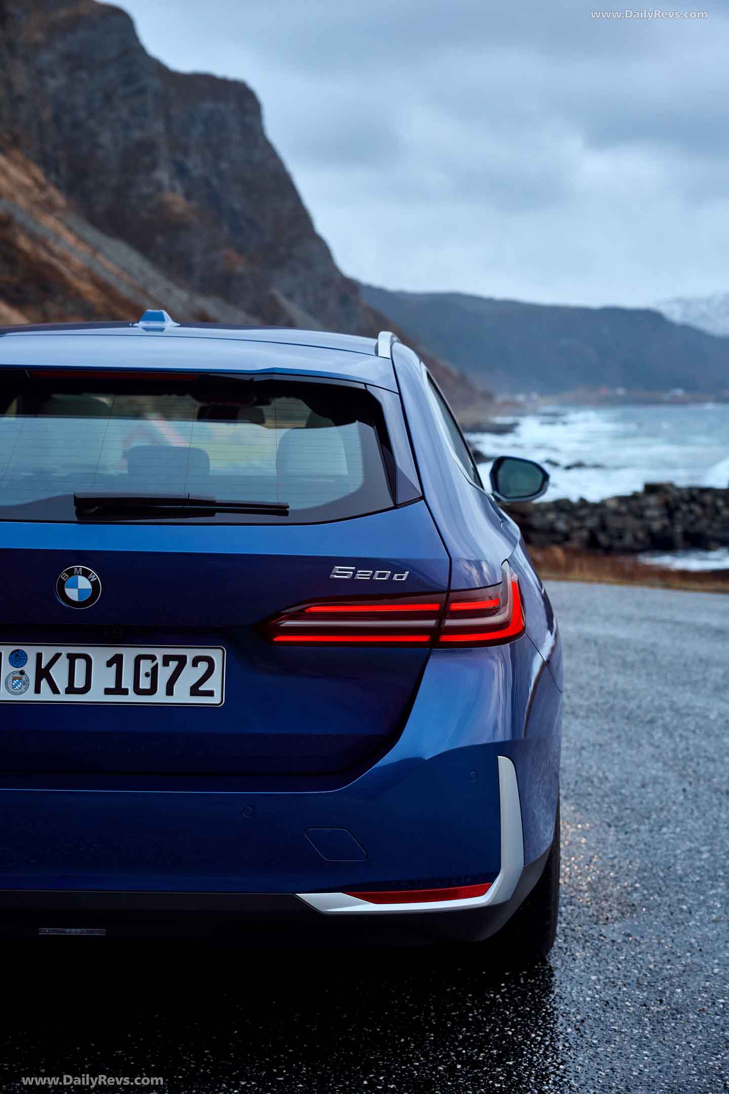 2025 BMW 520d xDrive Touring G61 Stunning HD Photos, Videos, Specs