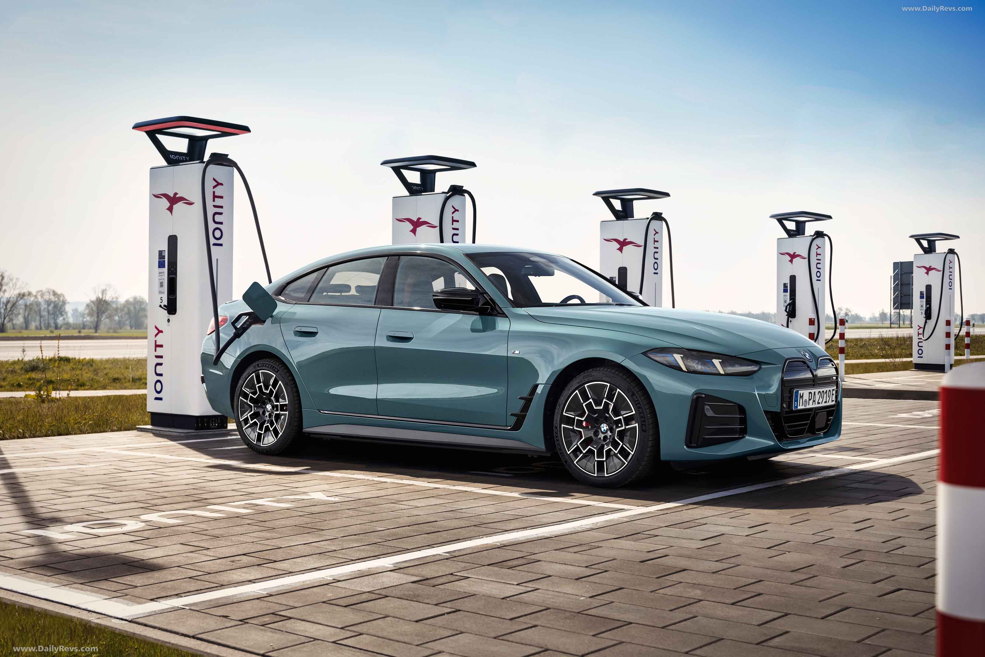 2025 BMW i4 M50 xDrive G26 Stunning HD Photos, Videos, Specs