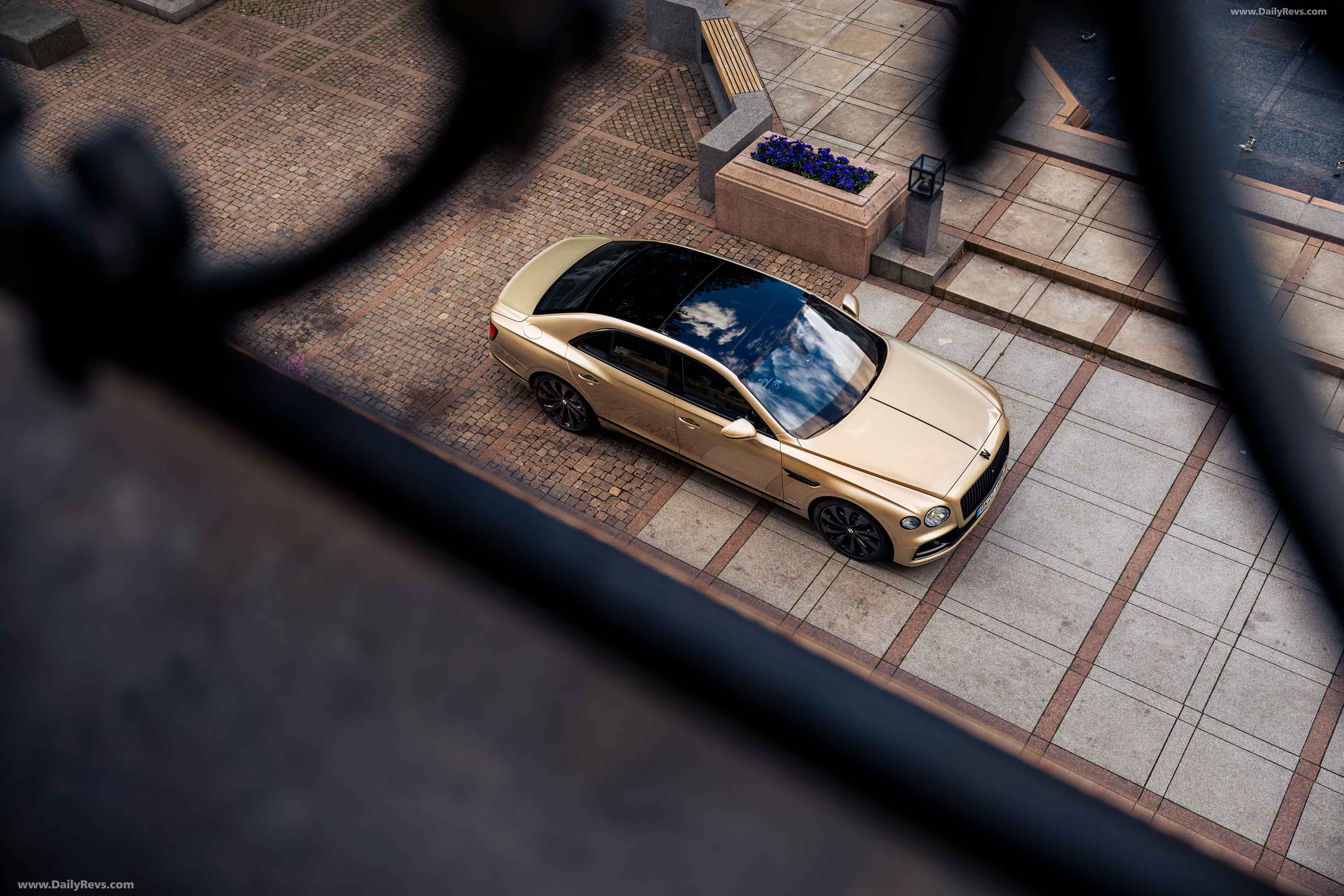 Picture of 2022 Bentley Flying Spur Hybrid Patina