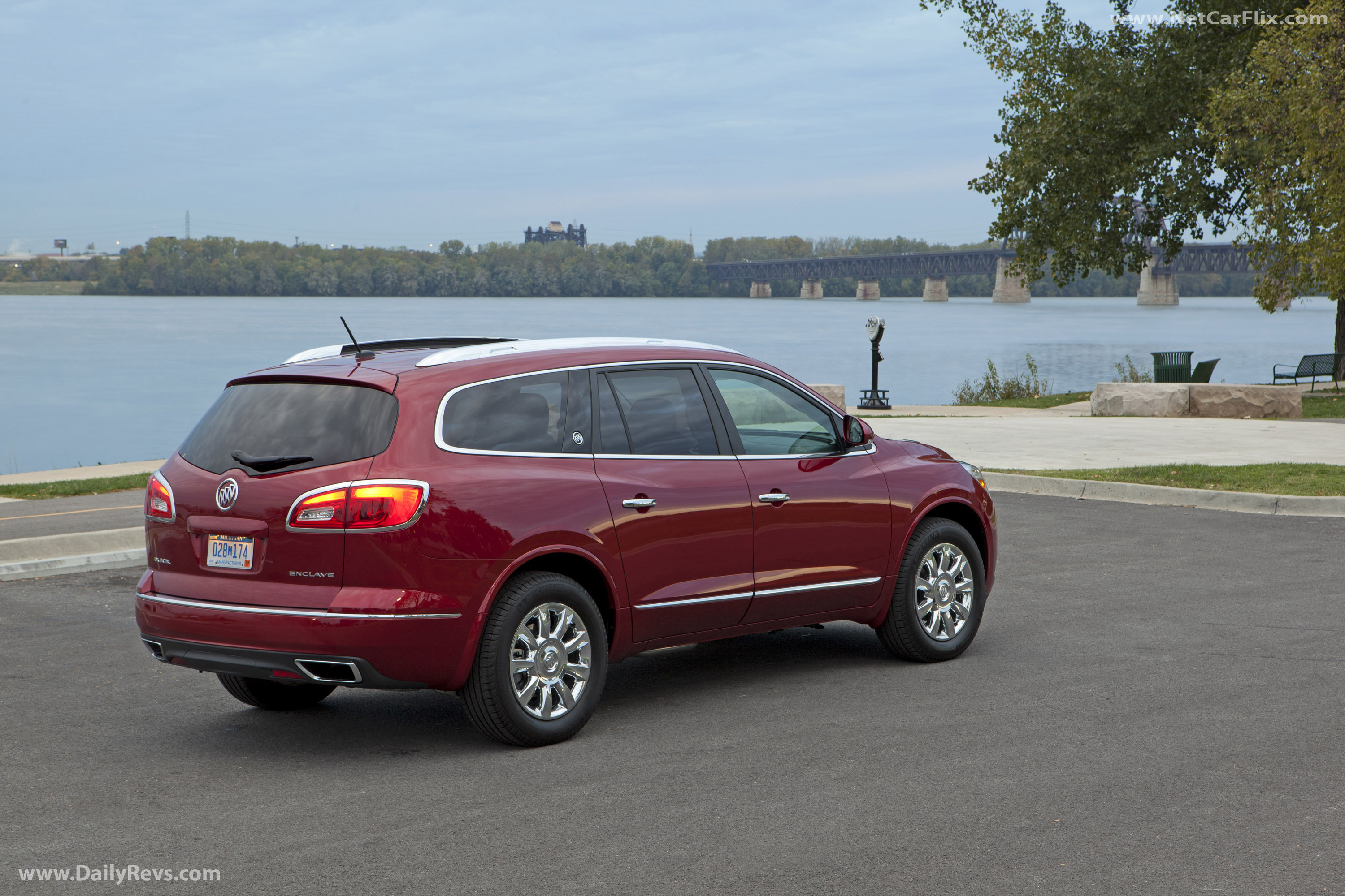 Image for 2013 Buick Enclave - Exteriors, Interiors and Details