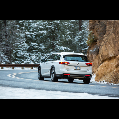 Image for 2018 Buick Regal TourX - Exteriors, Interiors and Details