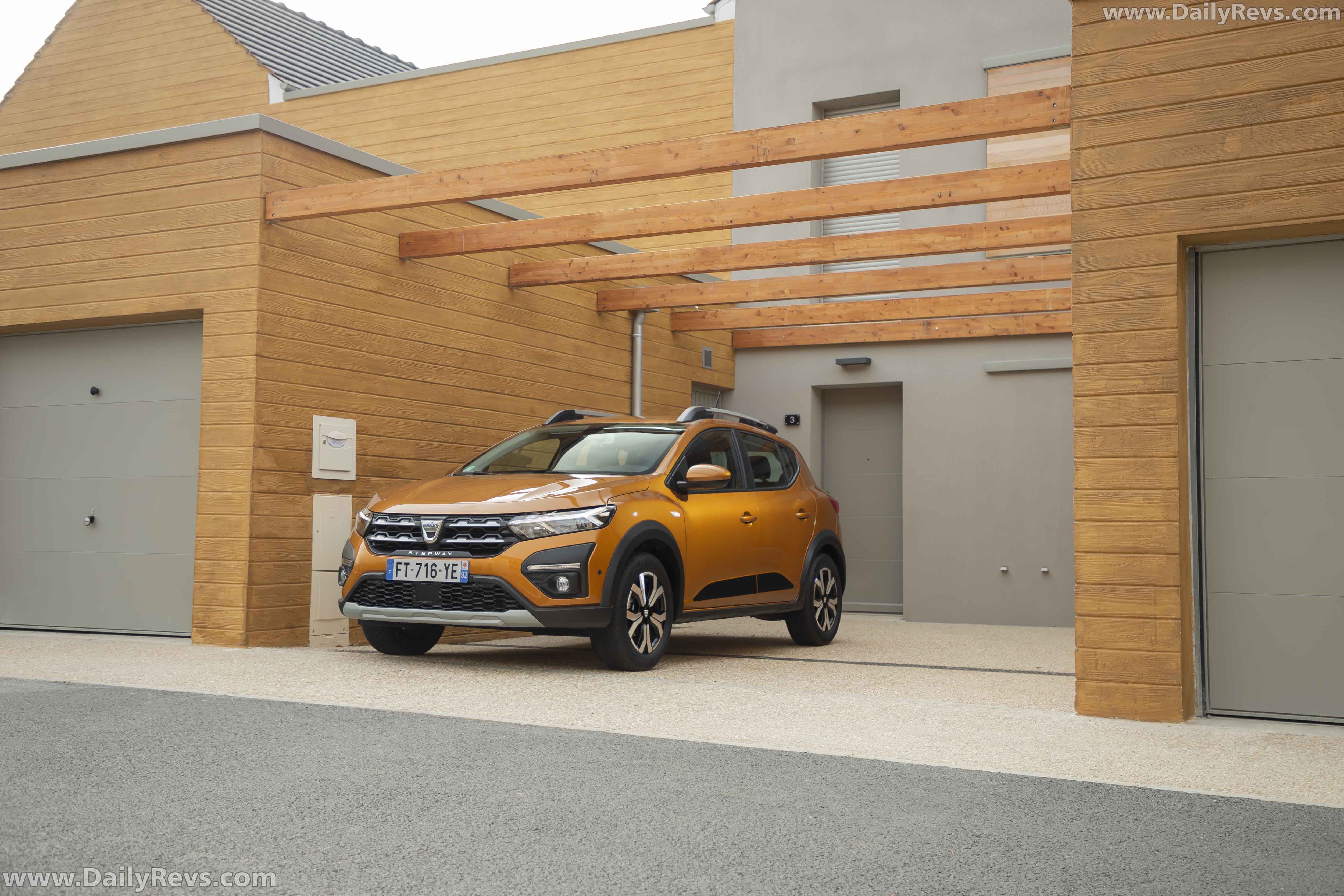 Image for 2021 Dacia Sandero Stepway - Exteriors, Interiors and Details