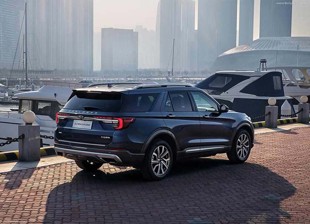 Picture of 2022 Ford Explorer Titanium