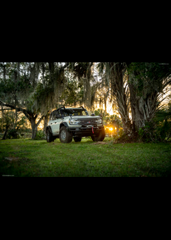 Image for 2022 Ford Bronco Everglades Desert Sand - Exteriors, Interiors and Details