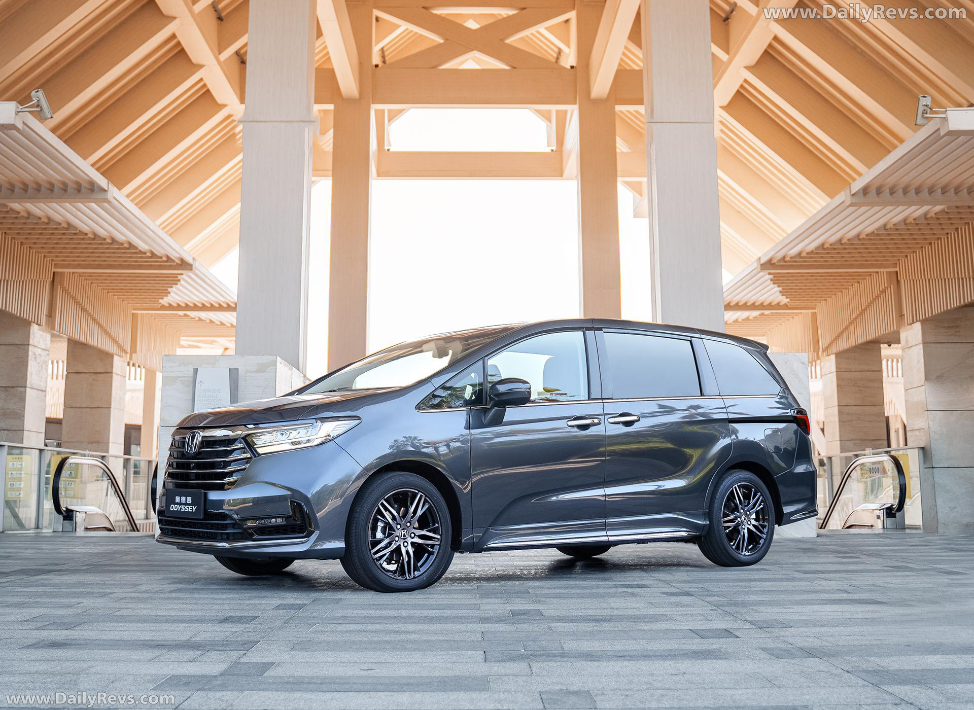 Image for 2022 Honda Odyssey Sport Hybrid - Exteriors, Interiors and Details