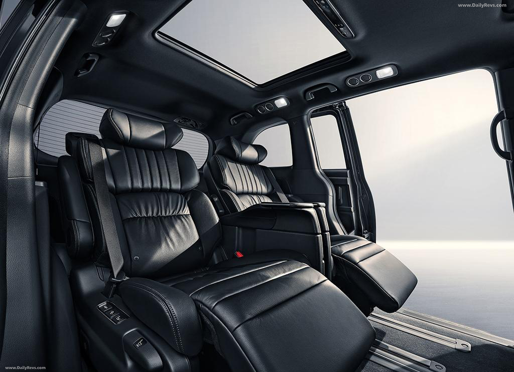 2023 Honda Odyssey Black Edition Stunning