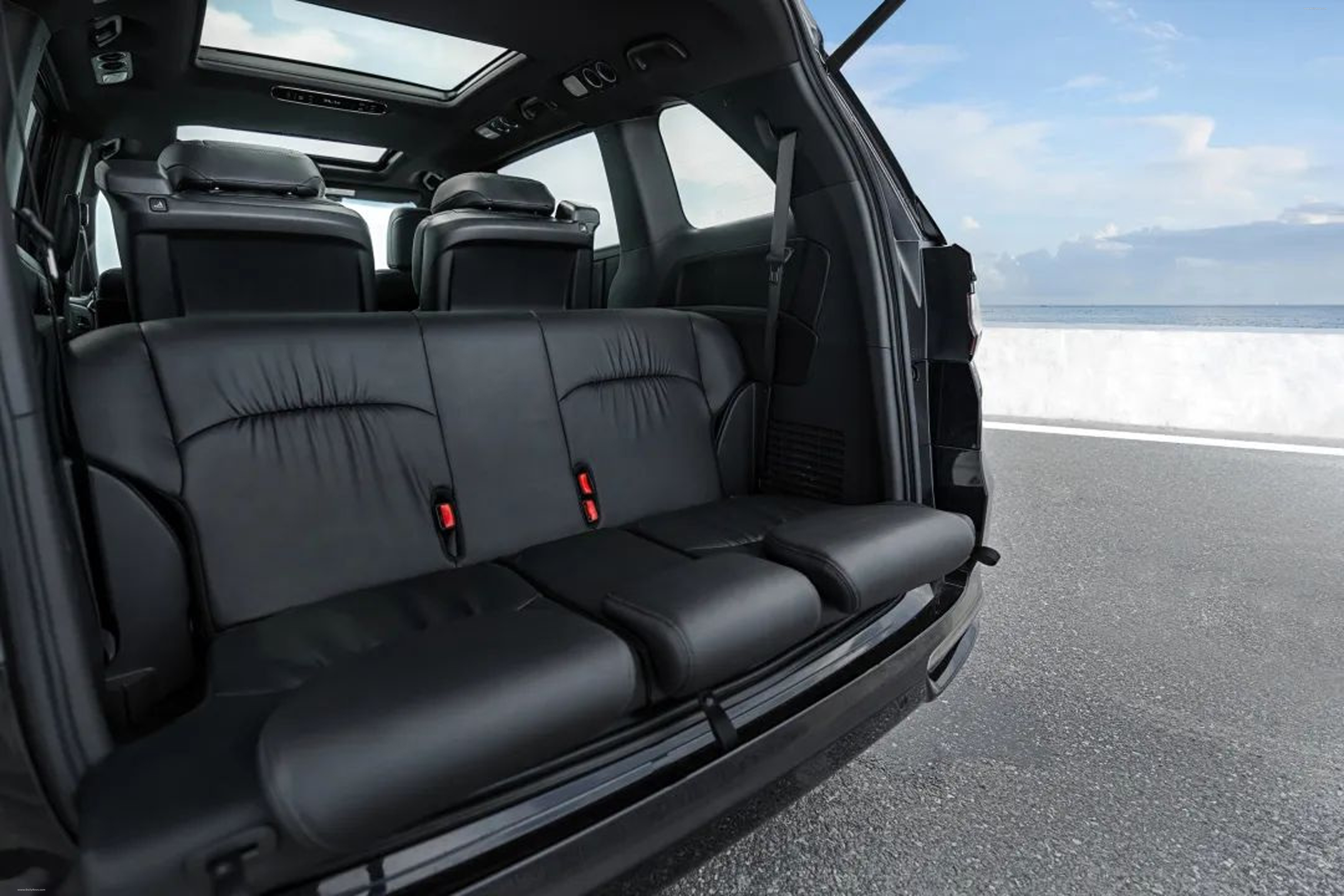 2023 Honda Odyssey Black Edition Stunning
