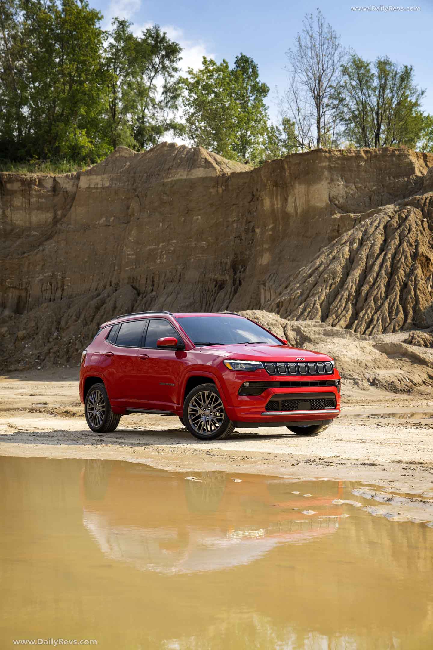 2022 Jeep Compass RED Edition Stunning HD Photos, Videos, Specs