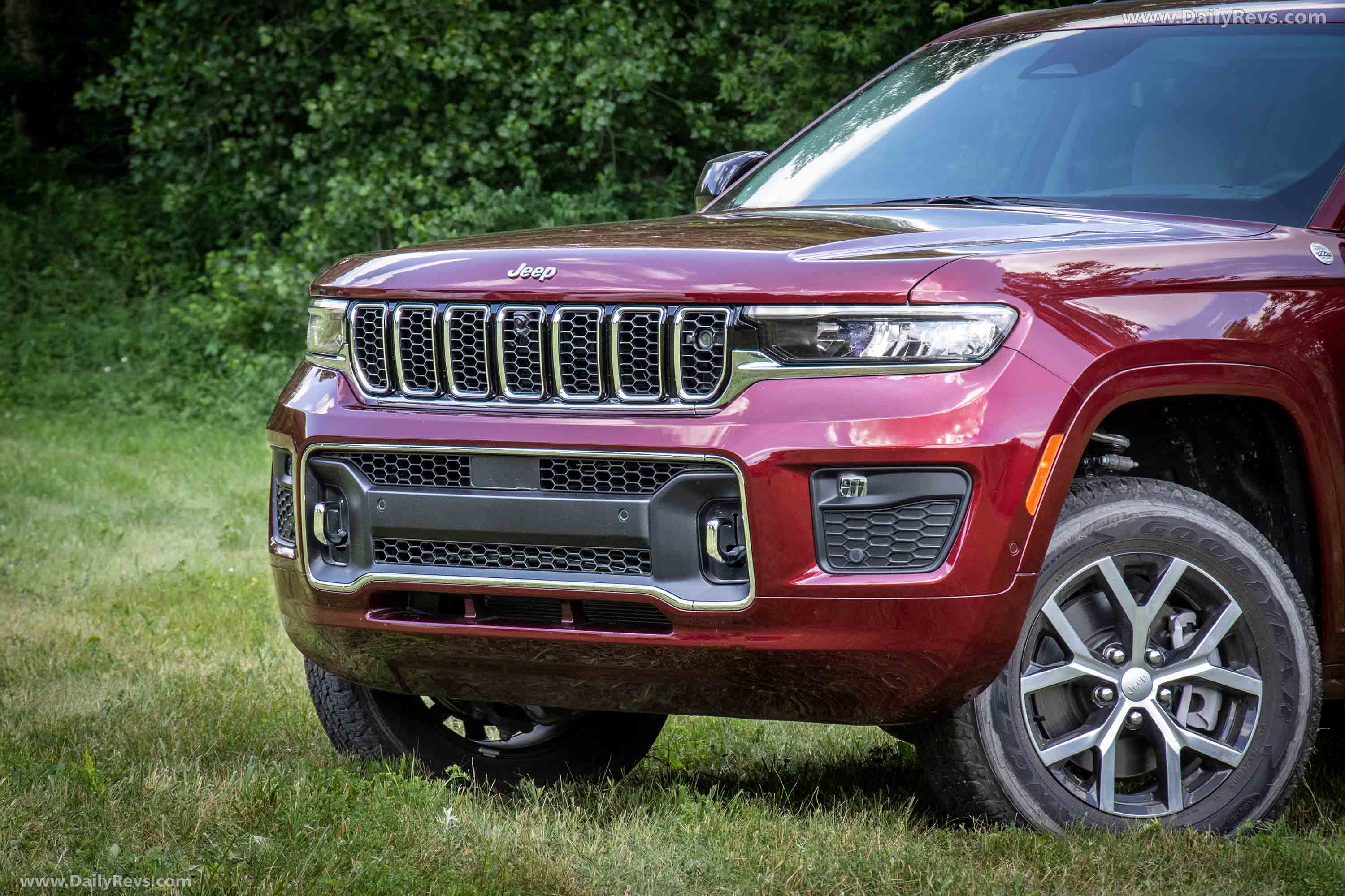 Image for 2021 Jeep Grand Cherokee L Overland - Exteriors, Interiors and Details