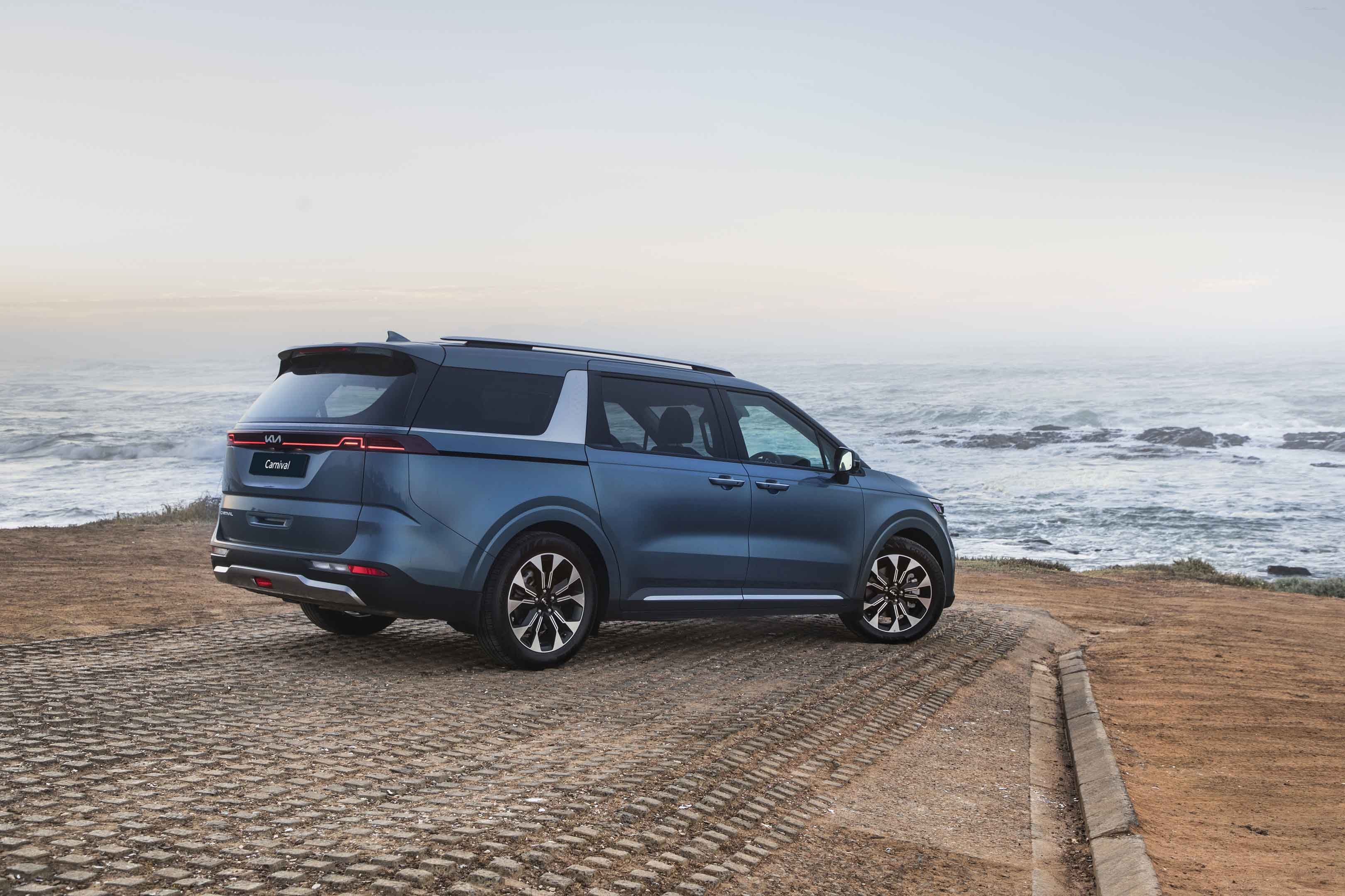 Image for 2022 Kia Carnival South African Version - Exteriors, Interiors and Details