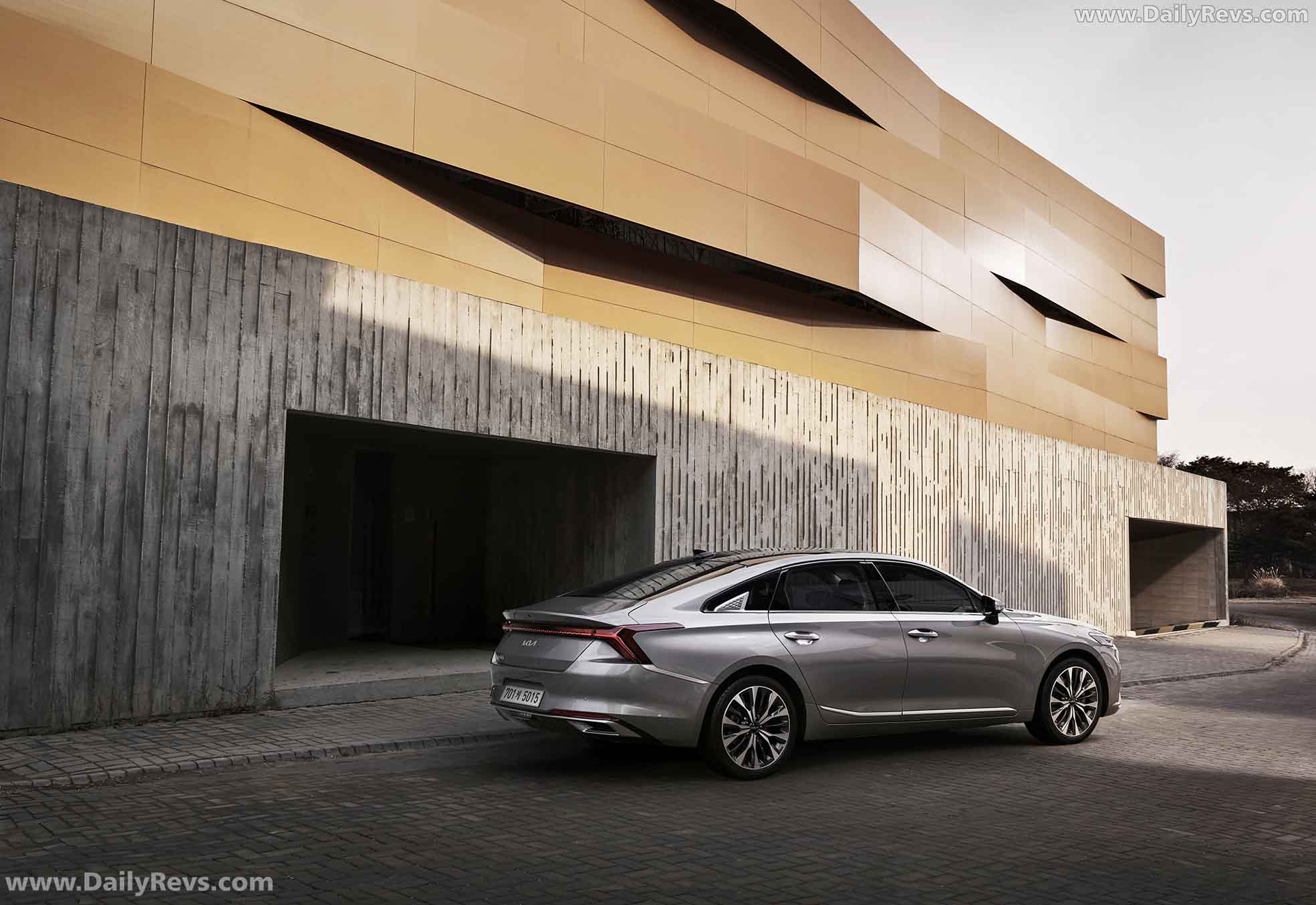Picture of 2022 Kia K8