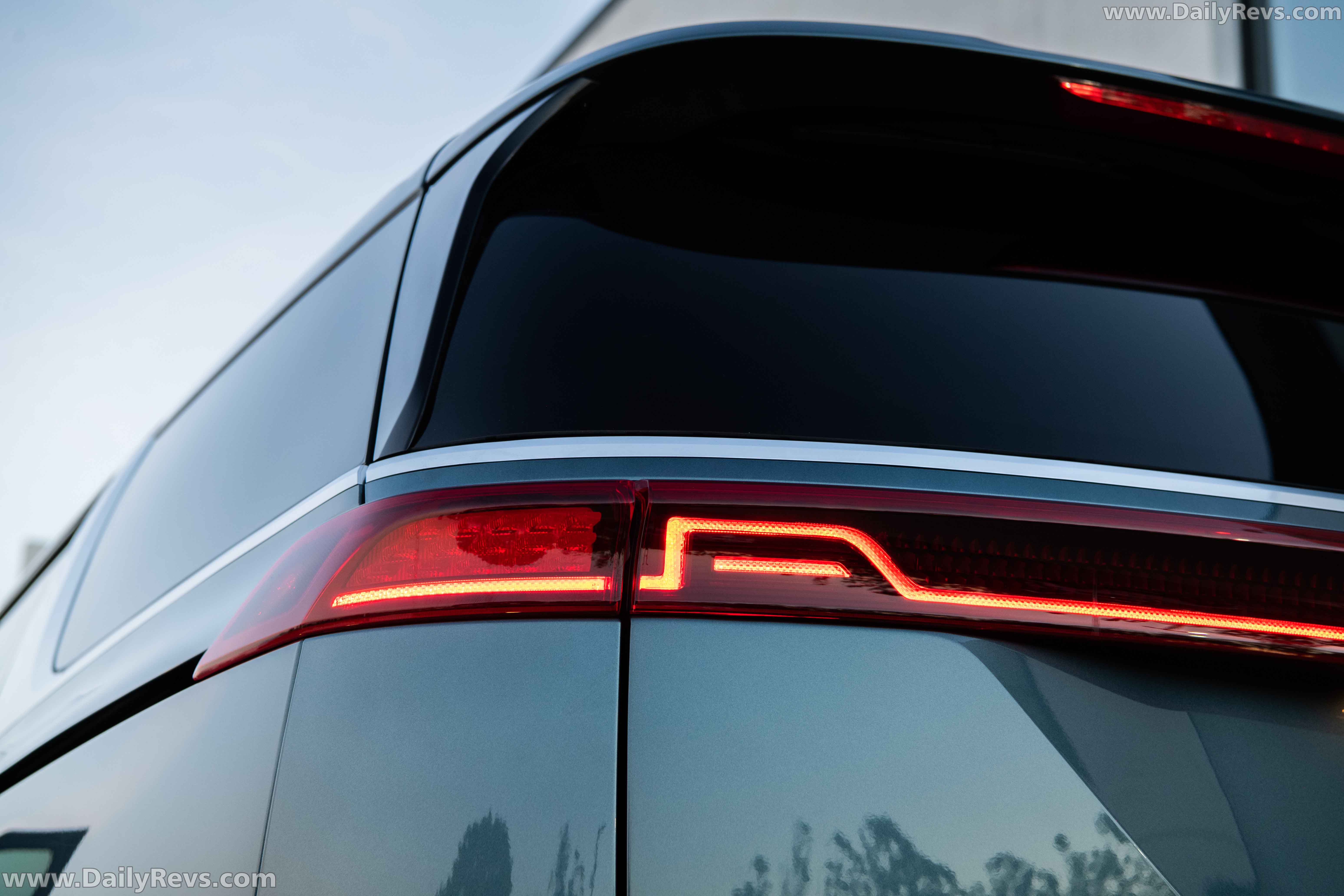 Image for 2022 Kia Carnival - Exteriors, Interiors and Details