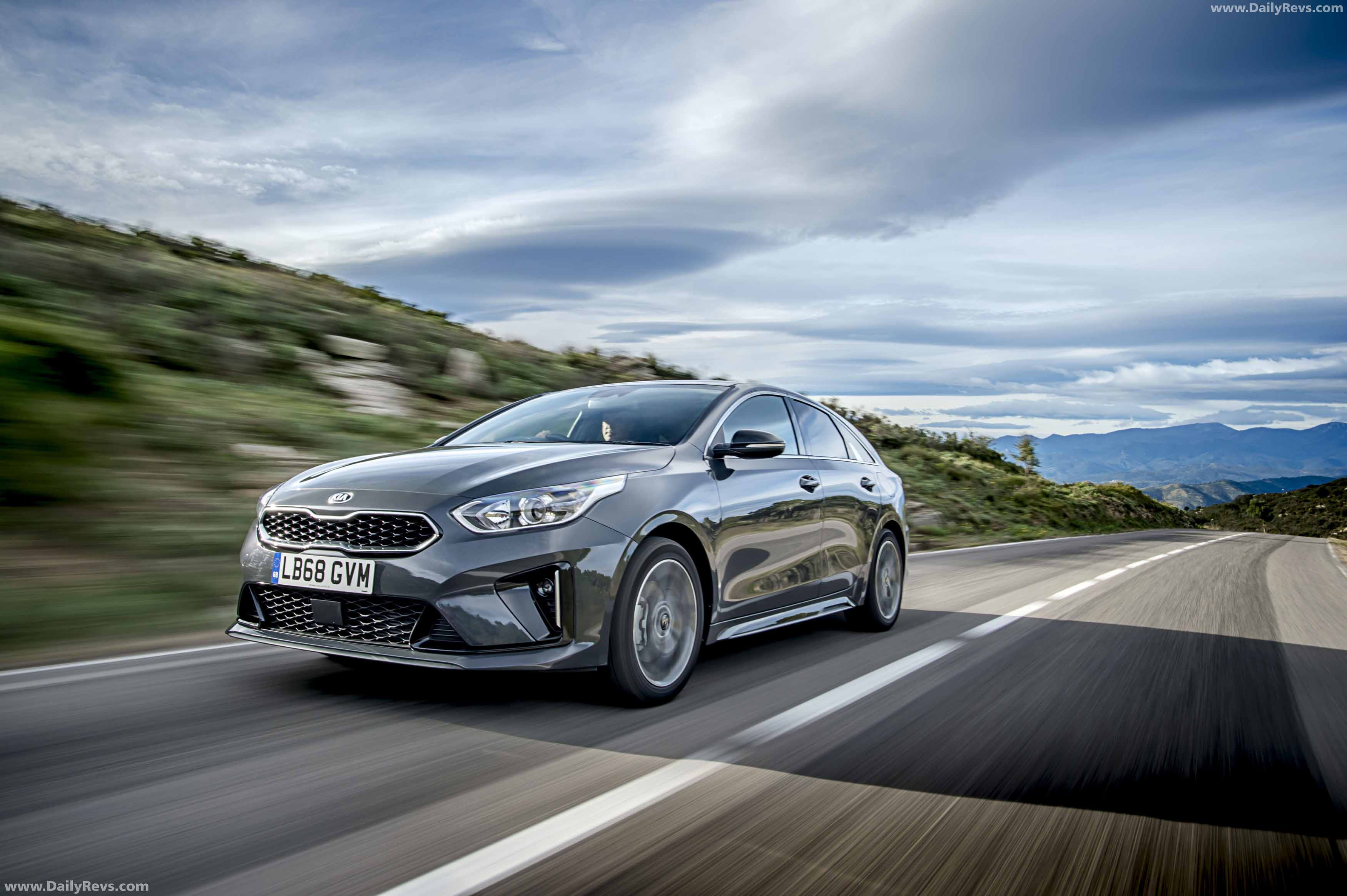 Image for 2019 Kia ProCeed UK Version - Exteriors, Interiors and Details