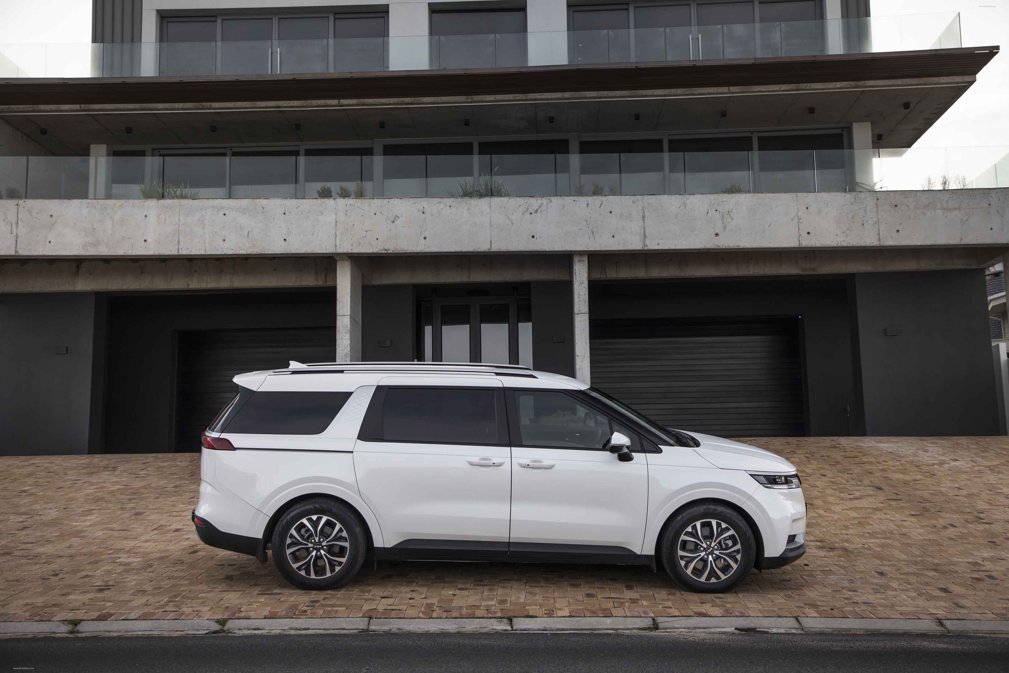 Image for 2023 Kia Carnival South African Version - Exteriors, Interiors and Details