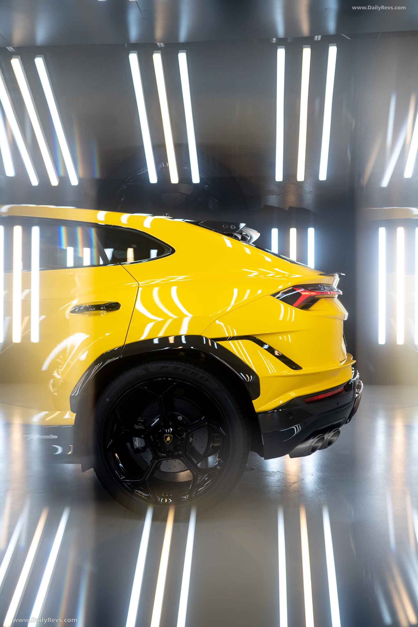 Image for 2023 Lamborghini Urus Performante - Exteriors, Interiors and Details