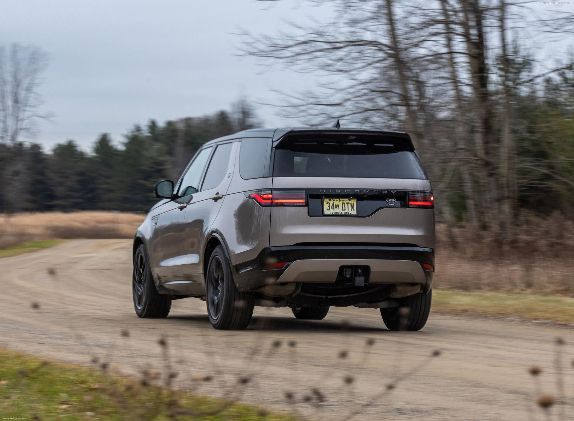 Image for 2022 Land Rover Discovery R-Dynamics US Version - Exteriors, Interiors and Details