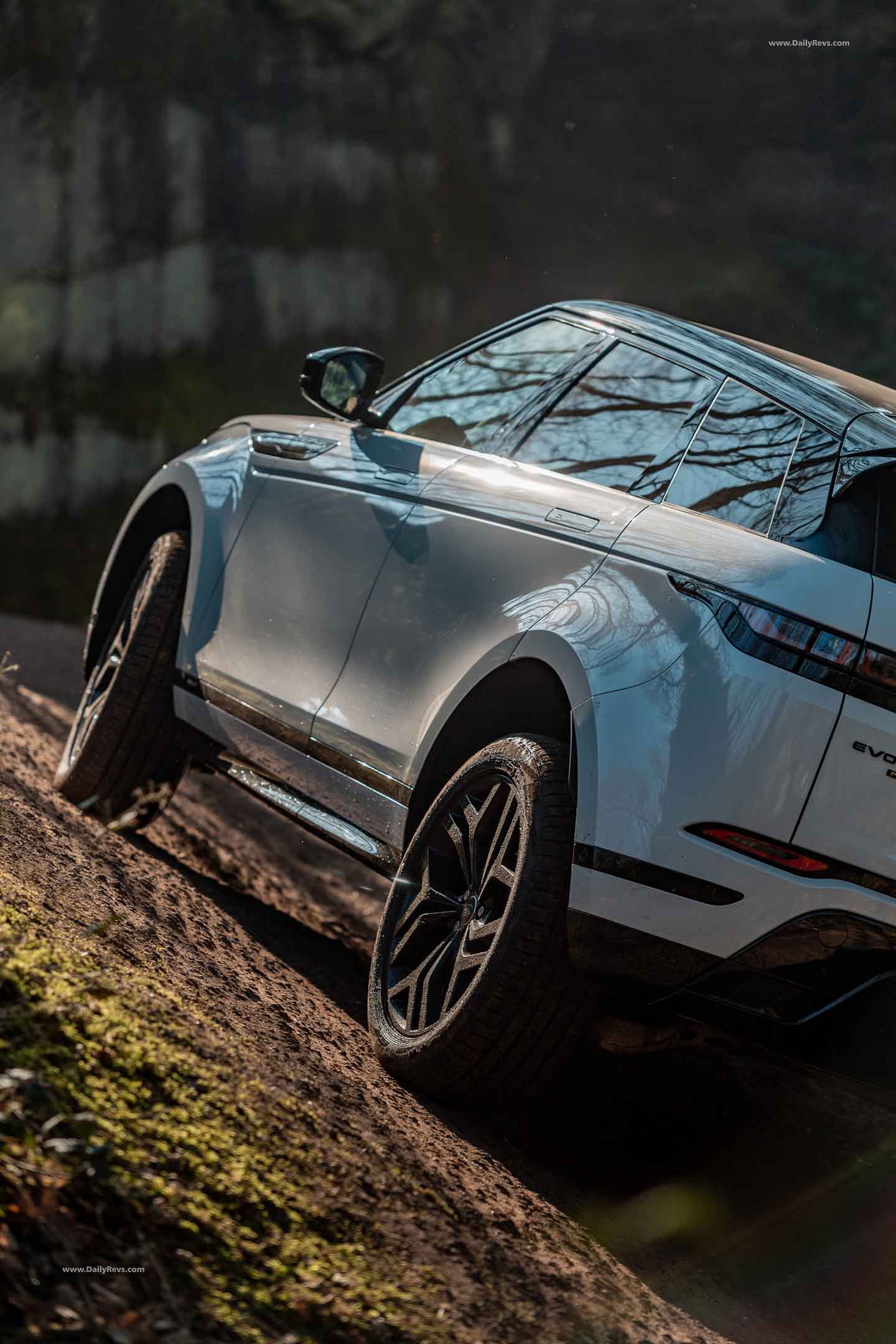 Image for 2020 Land Rover Range Rover Evoque - Exteriors, Interiors and Details