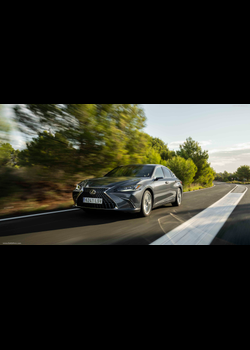 Image for 2022 Lexus ES 300h European Version - Exteriors, Interiors and Details