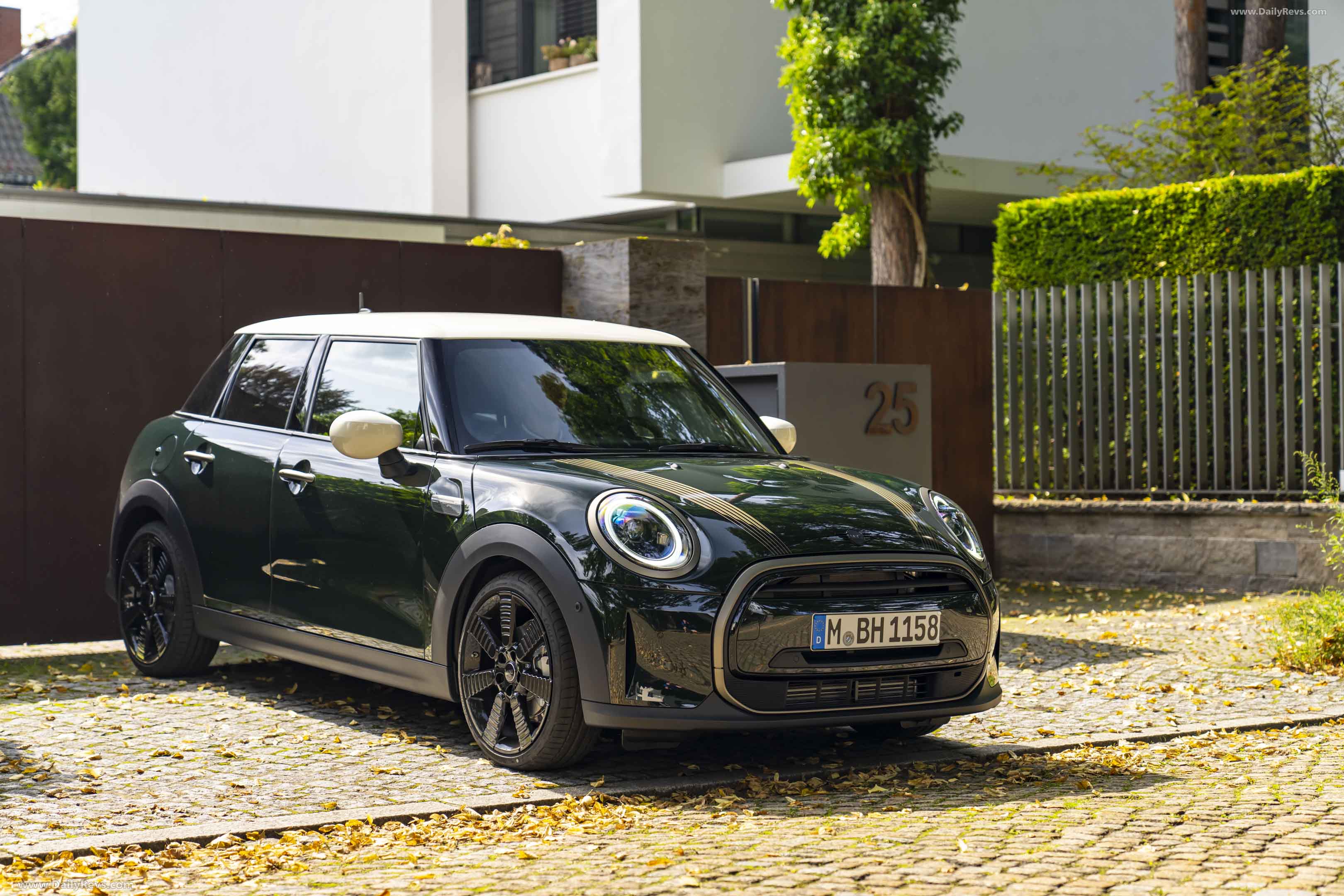 Image for 2022 MINI Cooper S 5-door Resolute Edition - Exteriors, Interiors and Details